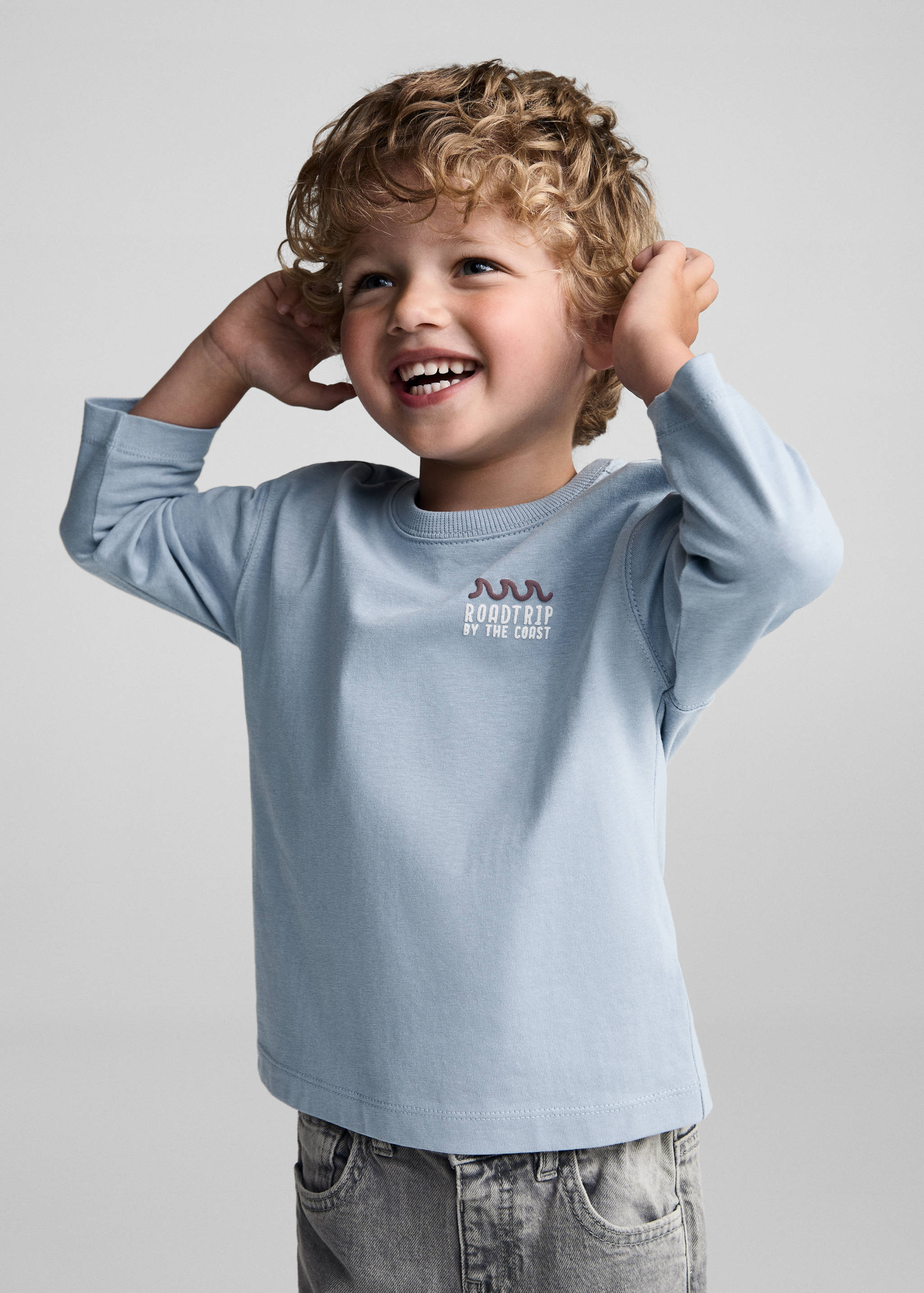 Μπλούζα μακρυμάνικη τύπωμα ανάγλυφο - Μεσαίο πλάνο