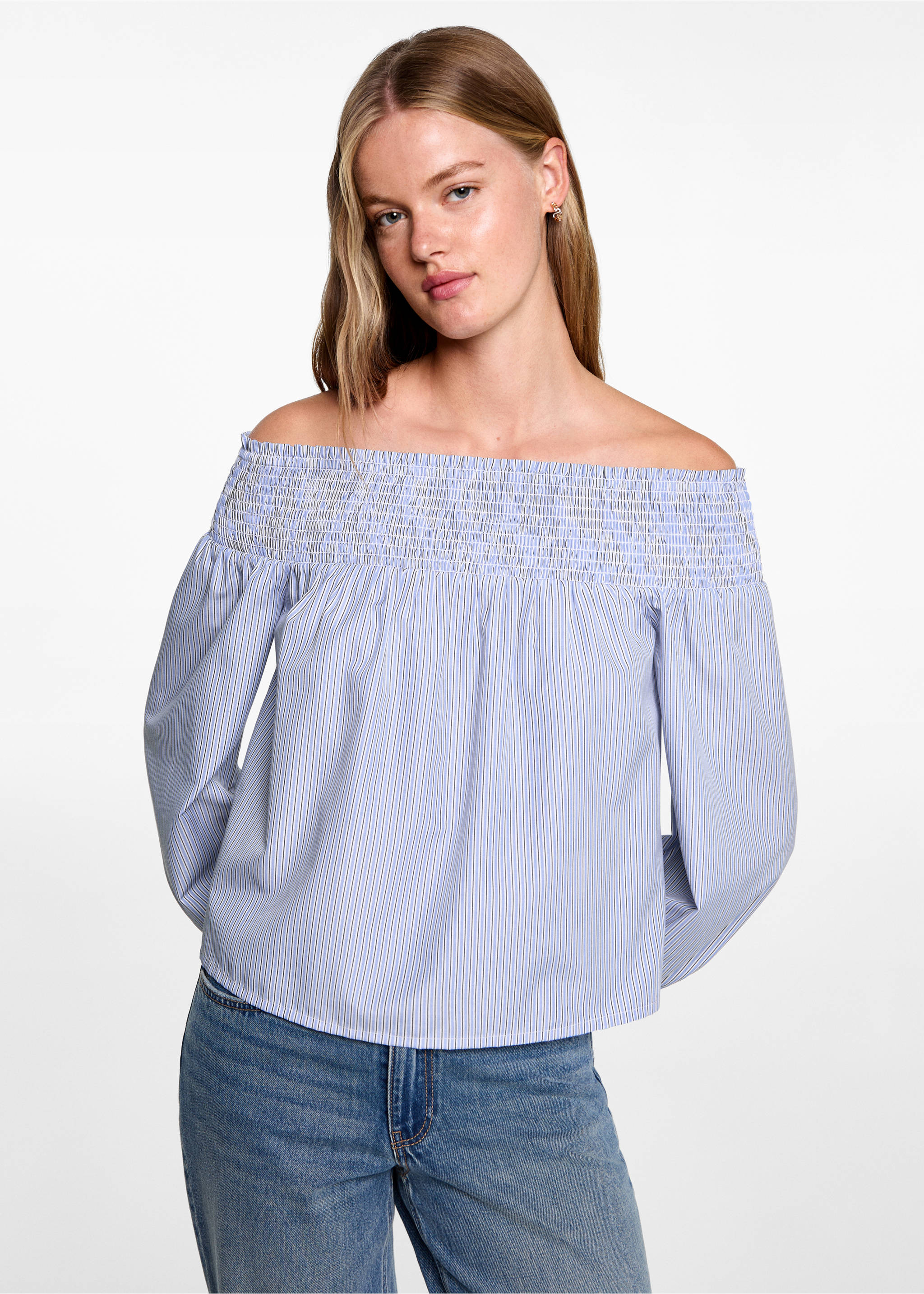 Off-shoulder blouse - Medium plane, Sky Blue. Ref: 77004789-00.