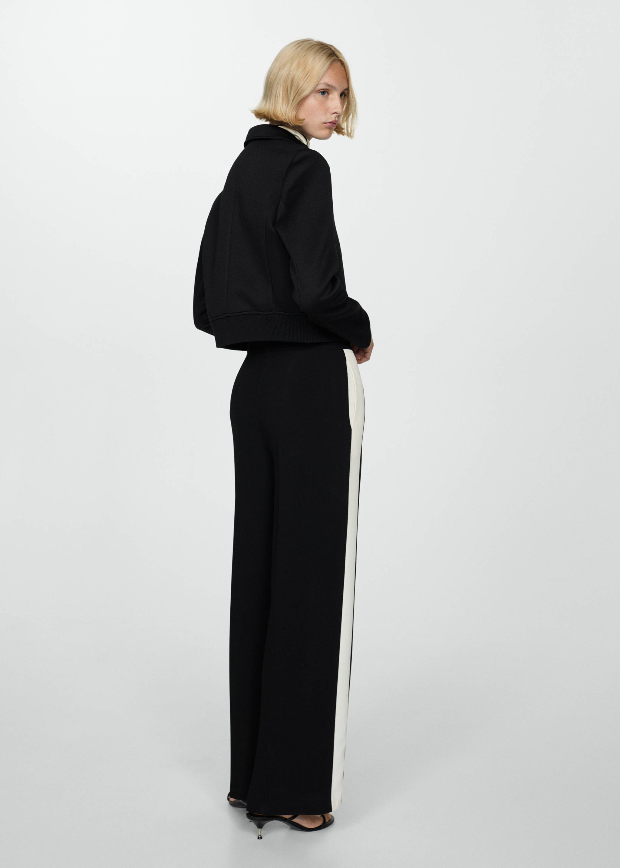 Pantalon bandes latérales contrastantes - Verso de l’article