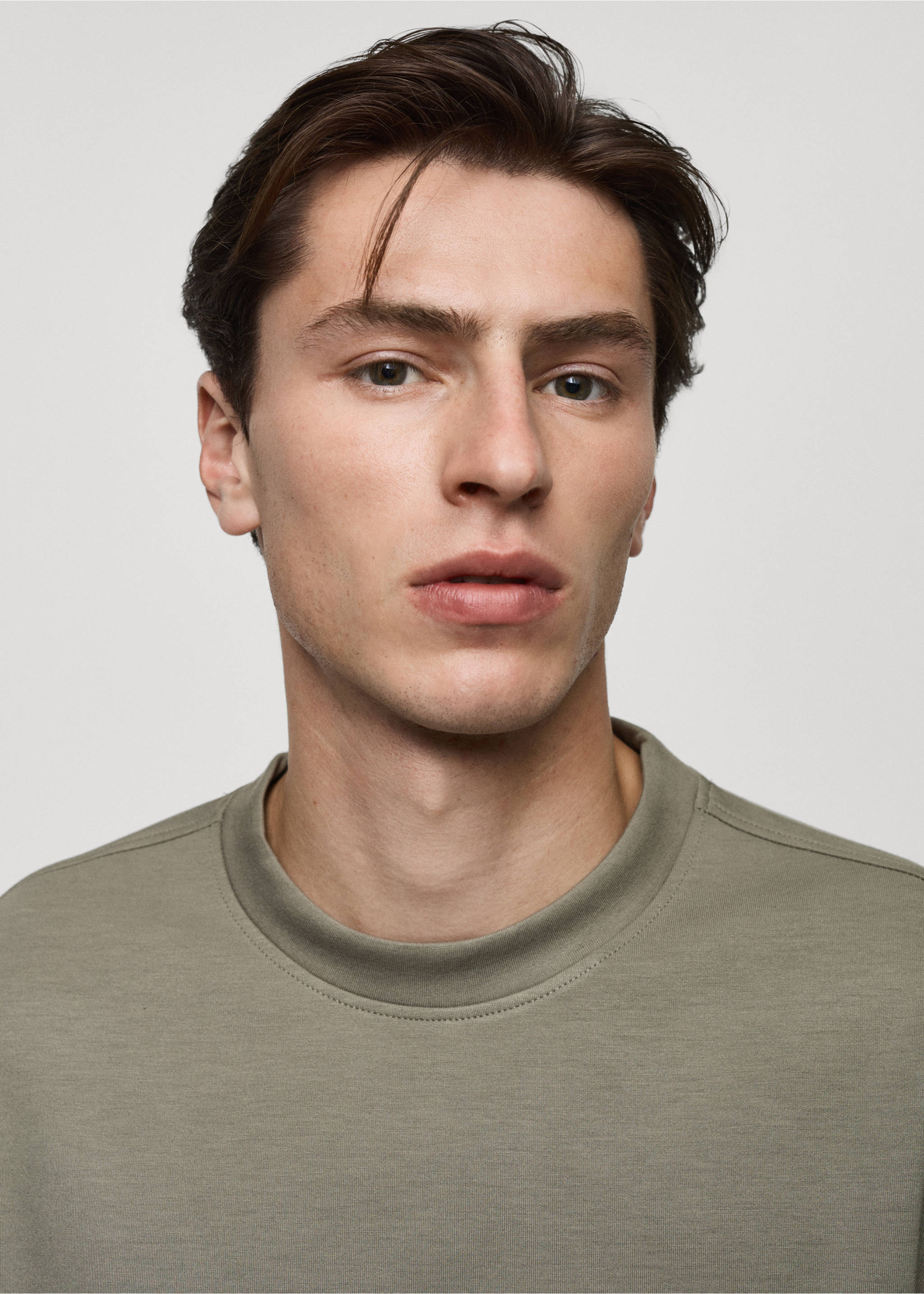 Regular-fit sweatshirt - Details of the article 1, Medium Green. Ref: 77005153-00.