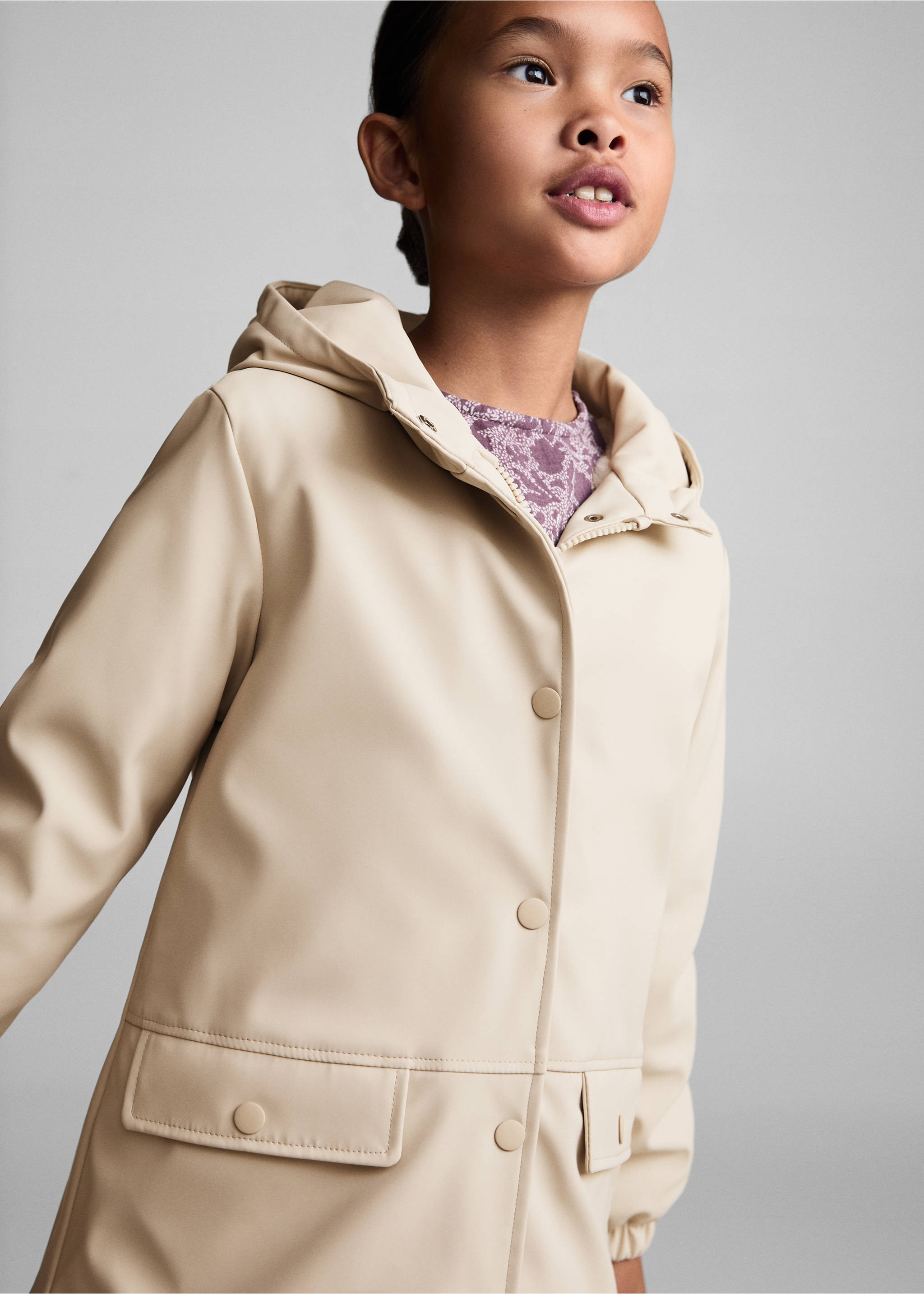 Hooded water-repellent coat - Details of the article 1, Ecru. Ref: 77005637-00.