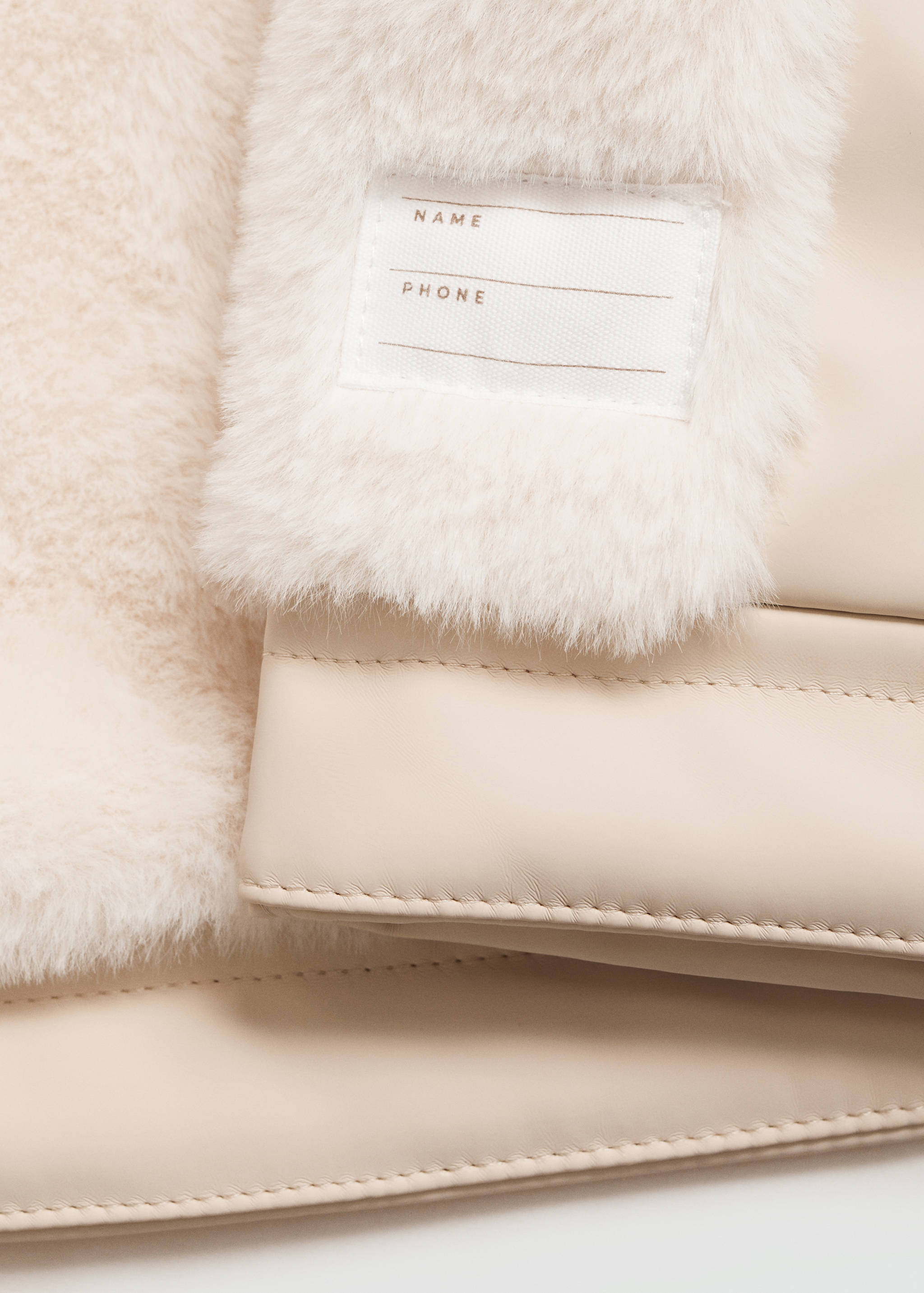 Hooded water-repellent coat - Details of the article 0