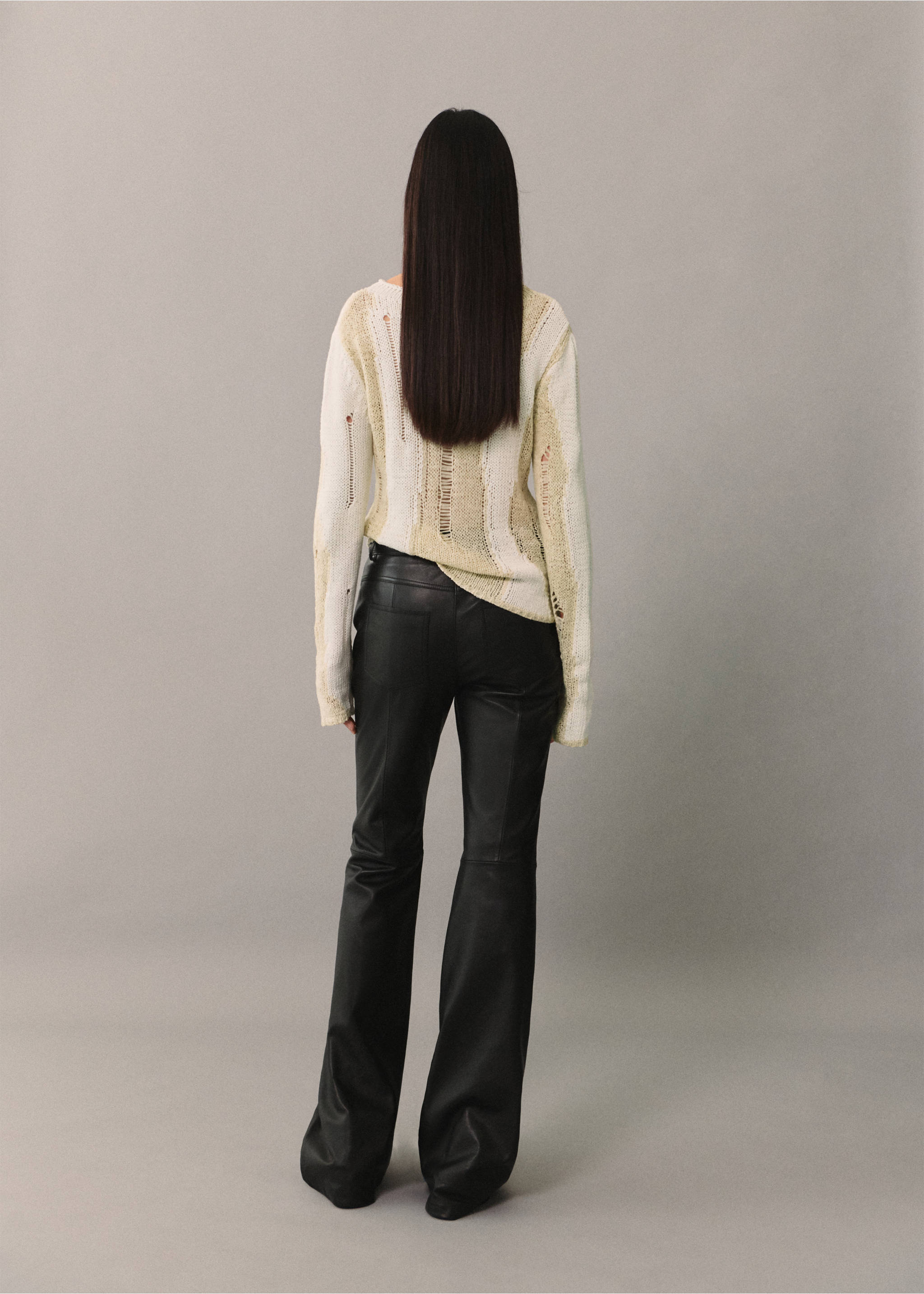 Knitted sweater - Reverse of the article, Ecru. Ref: 77005646-00.