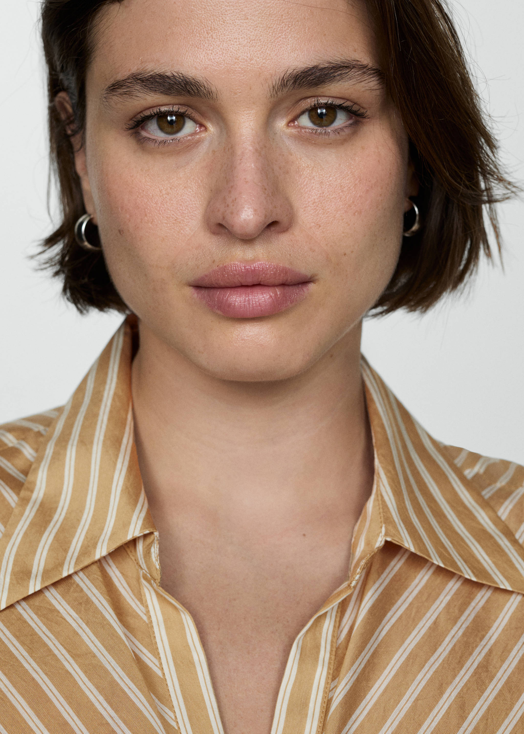 Striped flowy shirt - Details of the article 4