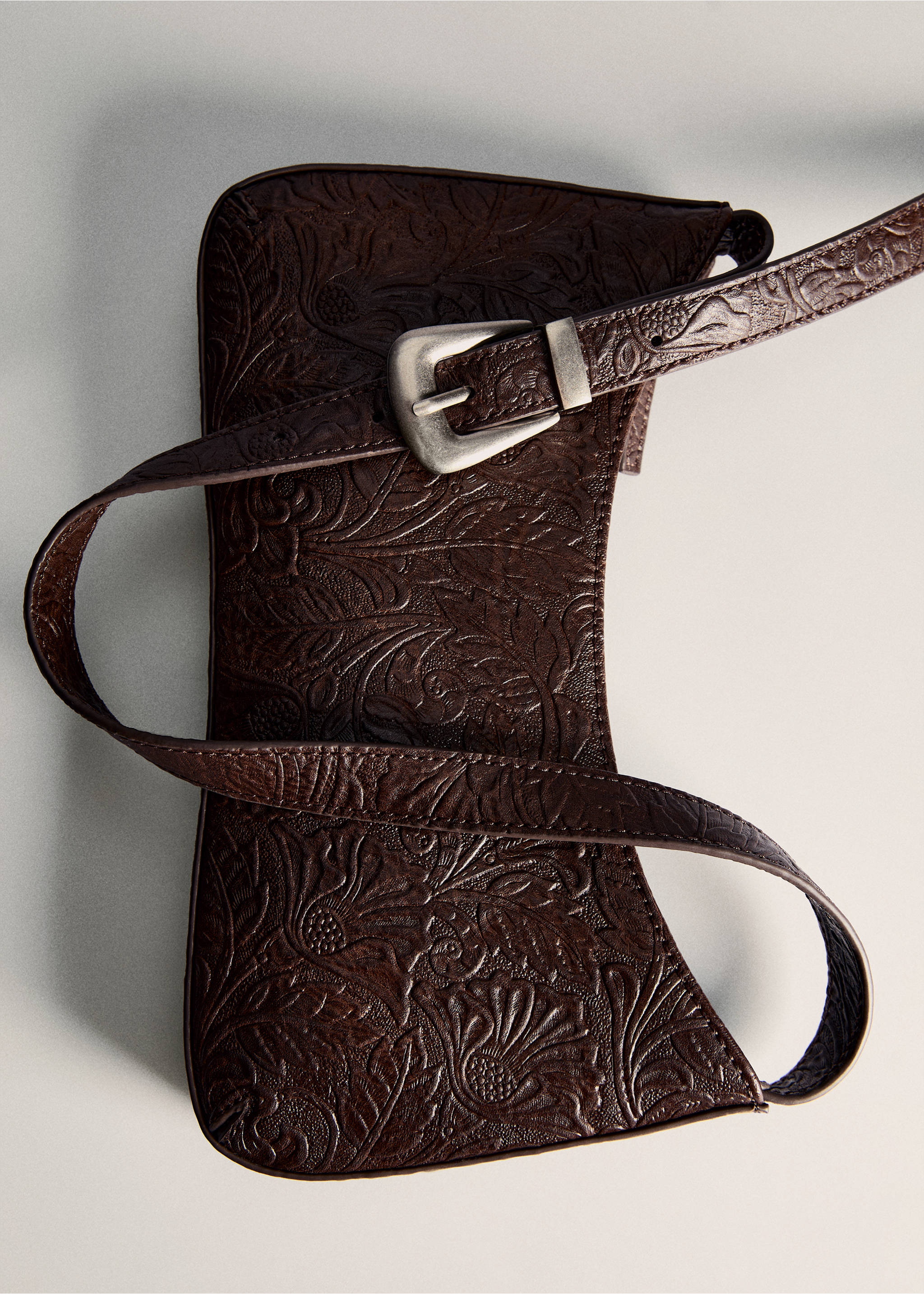 Textúrás válltáska - A termék adatai 5, Barna. Ref: 77005665-00.