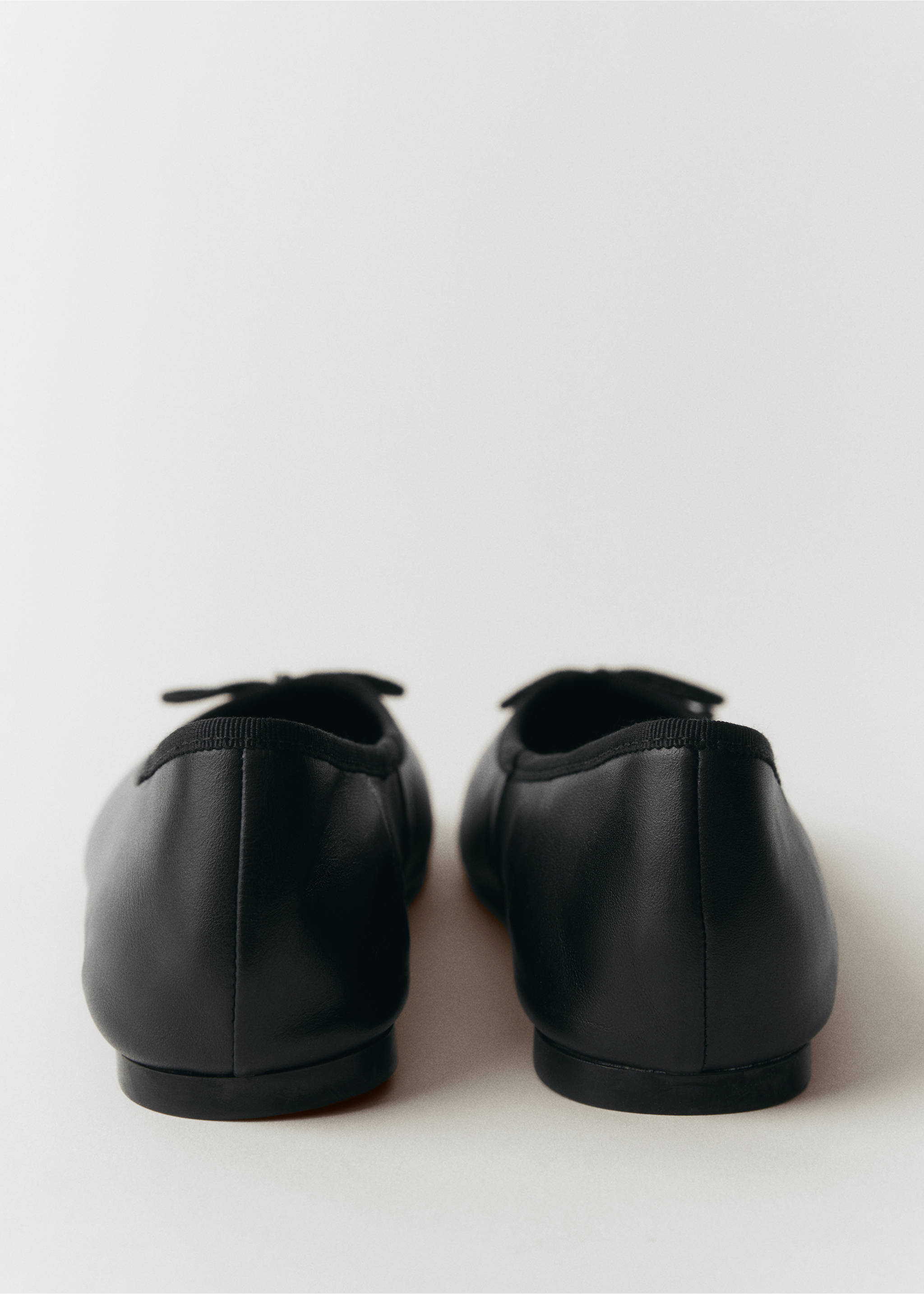 Skinnballerinas rosett - Detaljer om artikeln 2, Svart. Ref: 77005667-00.