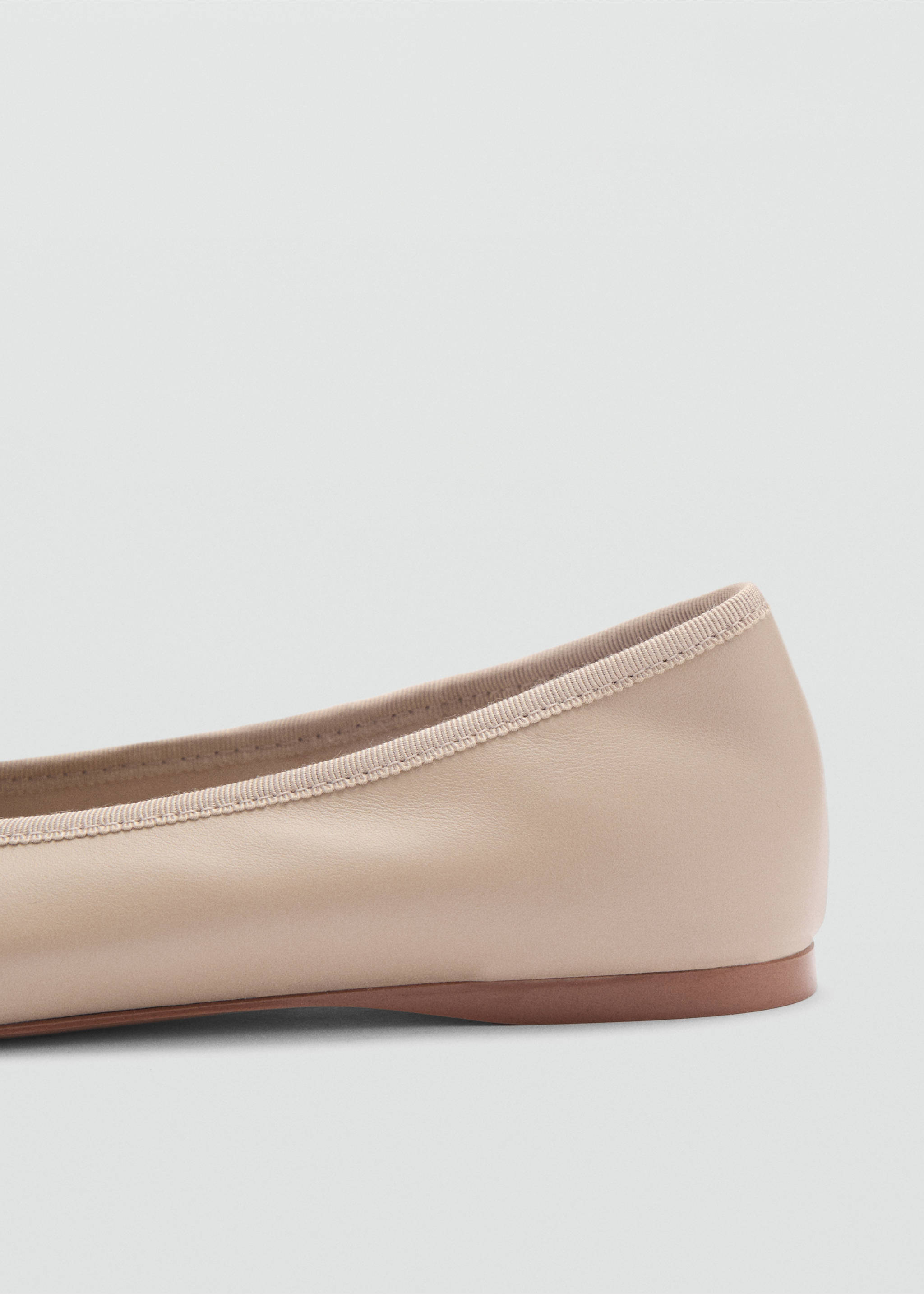 Leather ballet flats with bow - Details of the article 1, Light/Pastel Brown. Ref: 77005667-00.