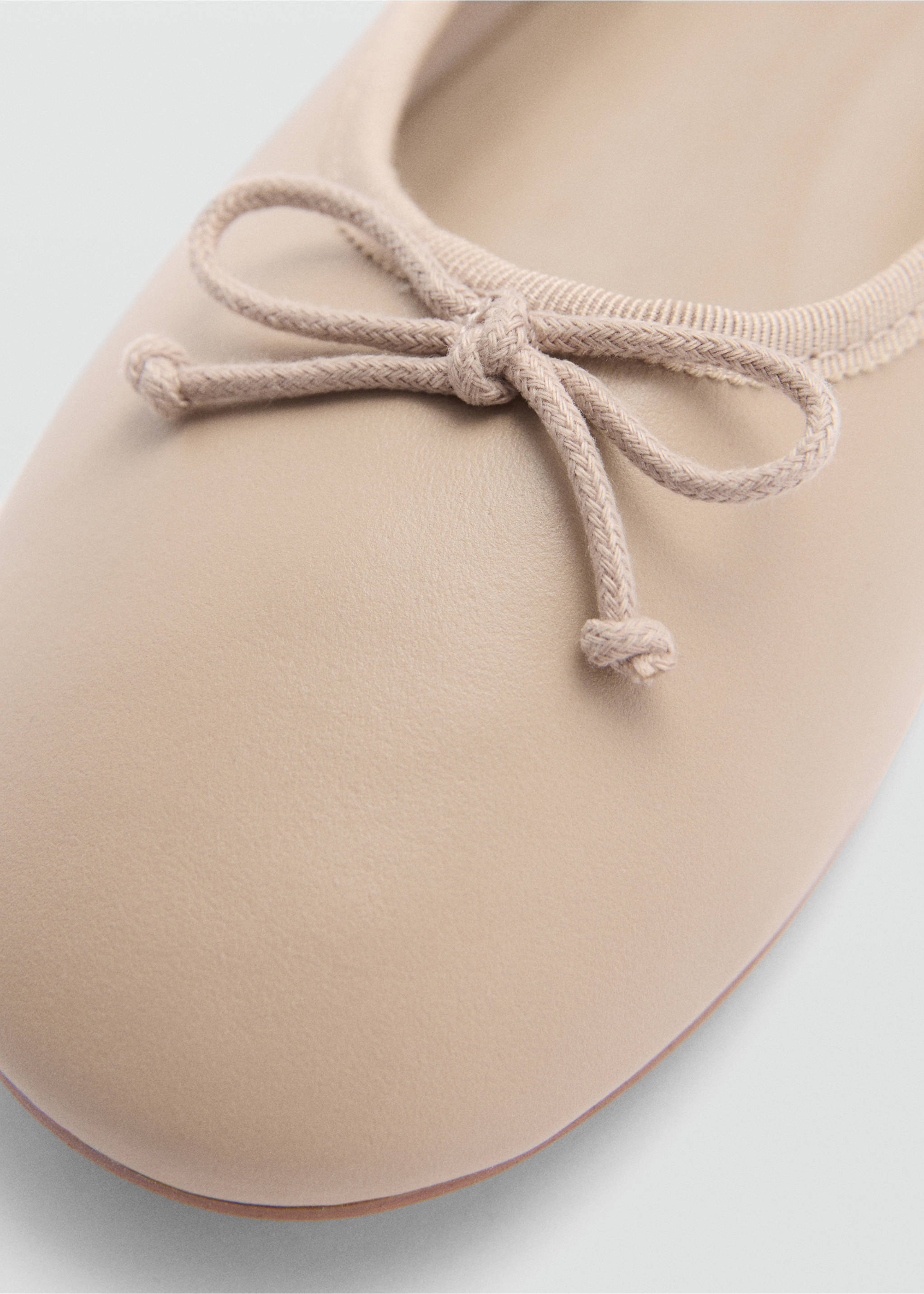 Leather ballet flats with bow - Details of the article 3, Light/Pastel Brown. Ref: 77005667-00.