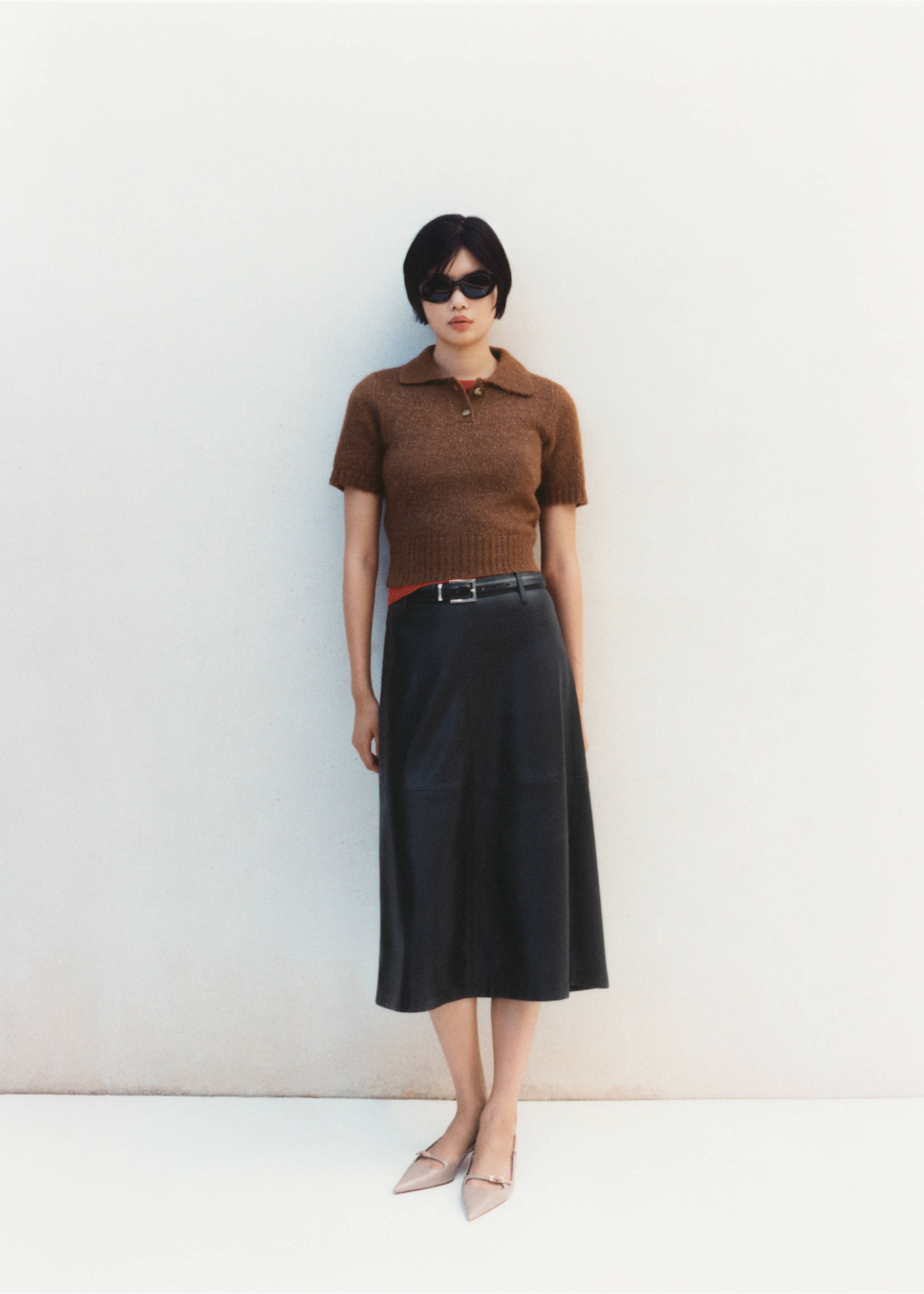 Knitted polo shirt with ribbed details - Details of the article 7, Brown. Ref: 77005676-00.