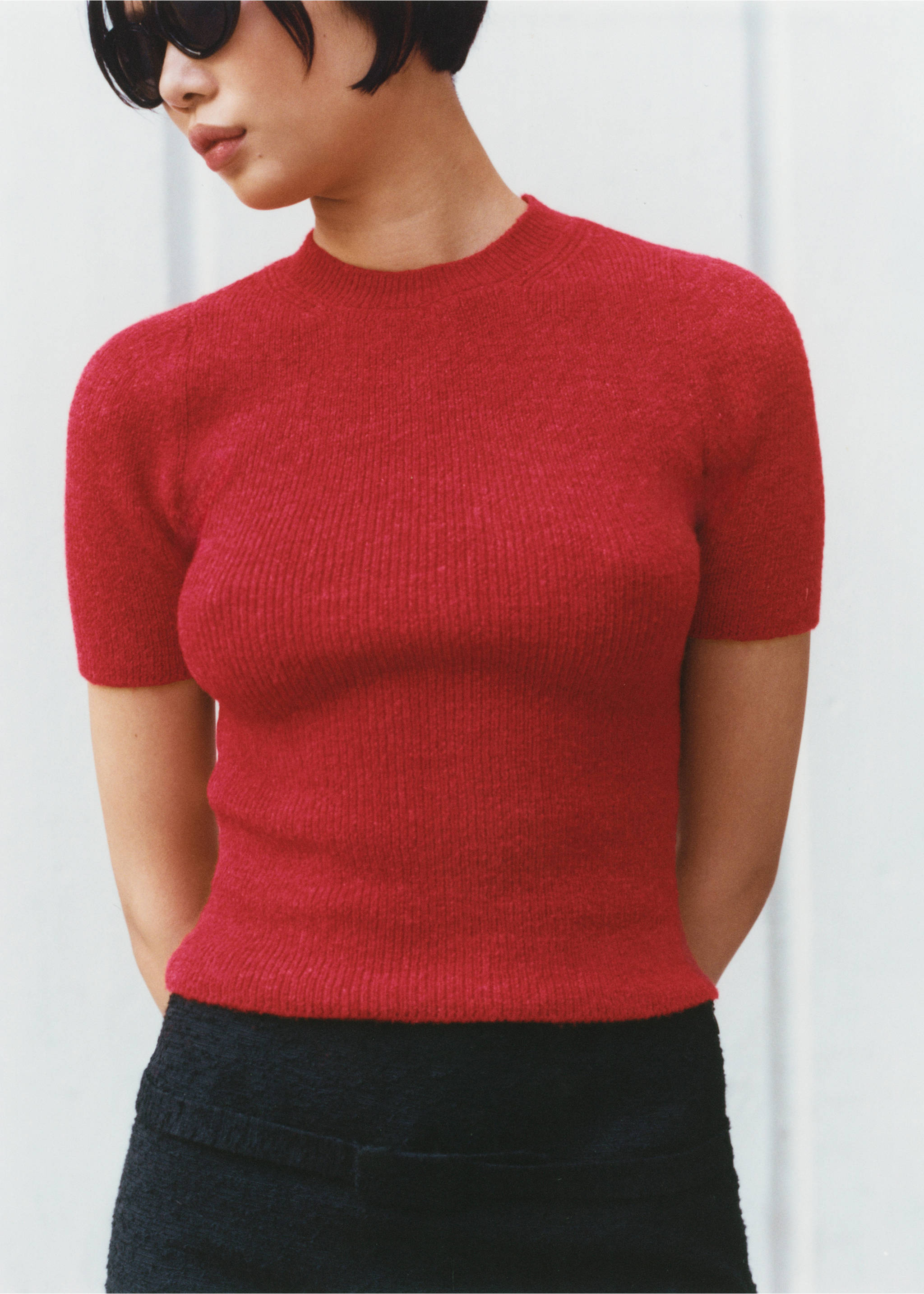 Kurzärmeliger Pullover - Detail des Artikels 3, Rot. Ref: 77005677-00.