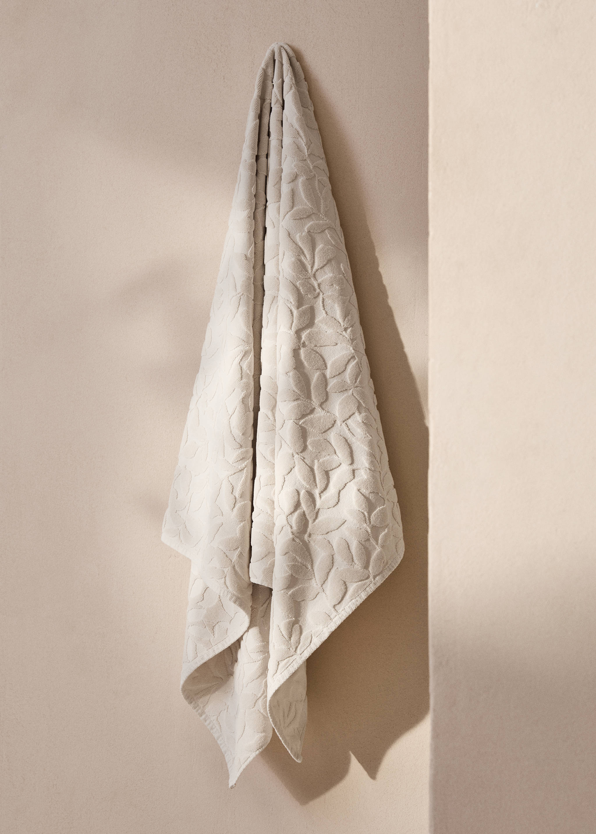 Jacquard flower bath towel 90x150cm - General plane