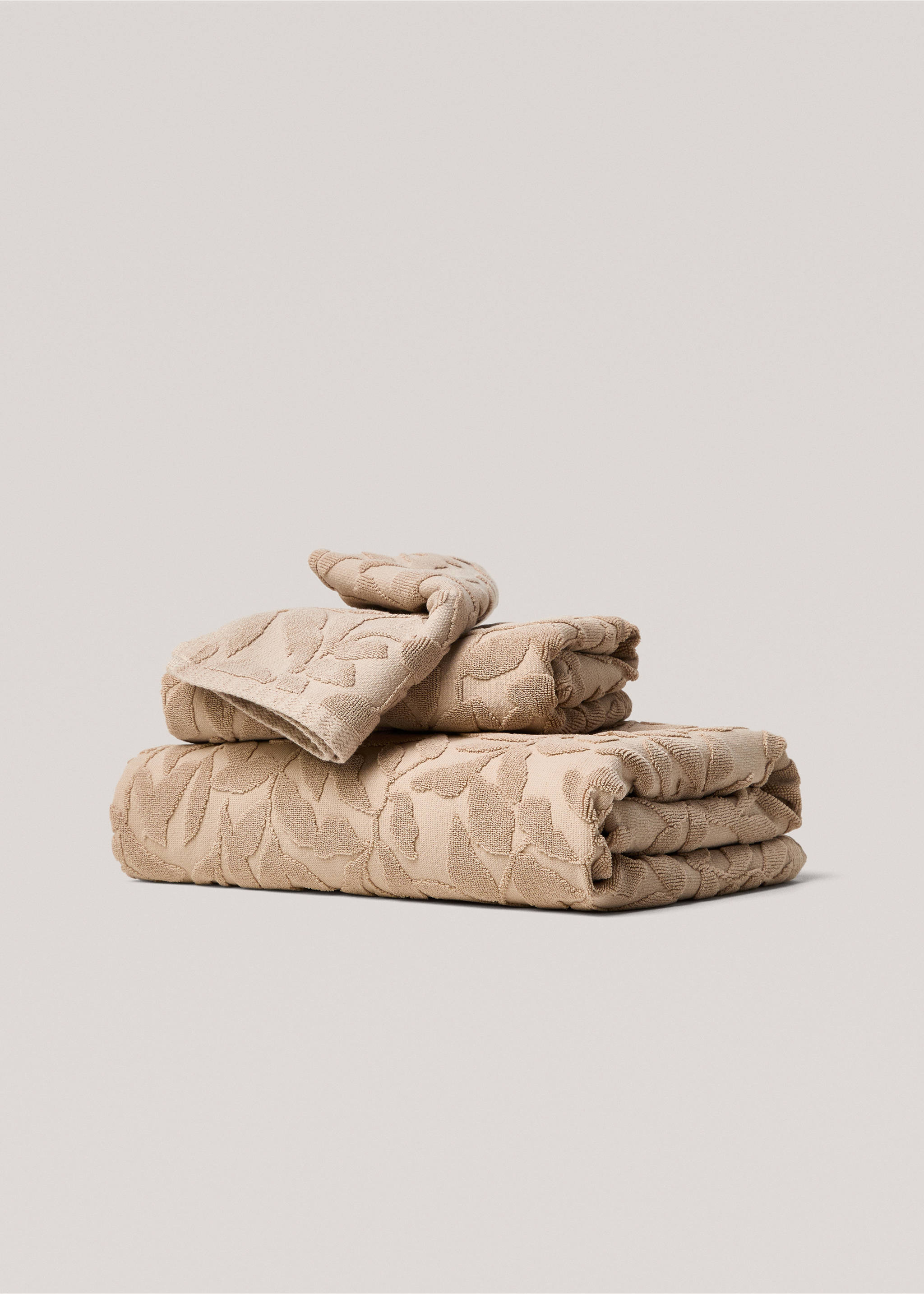 Jacquard flower bath towel 90x150cm - Article without model, Brown. Ref: 77005681-00.
