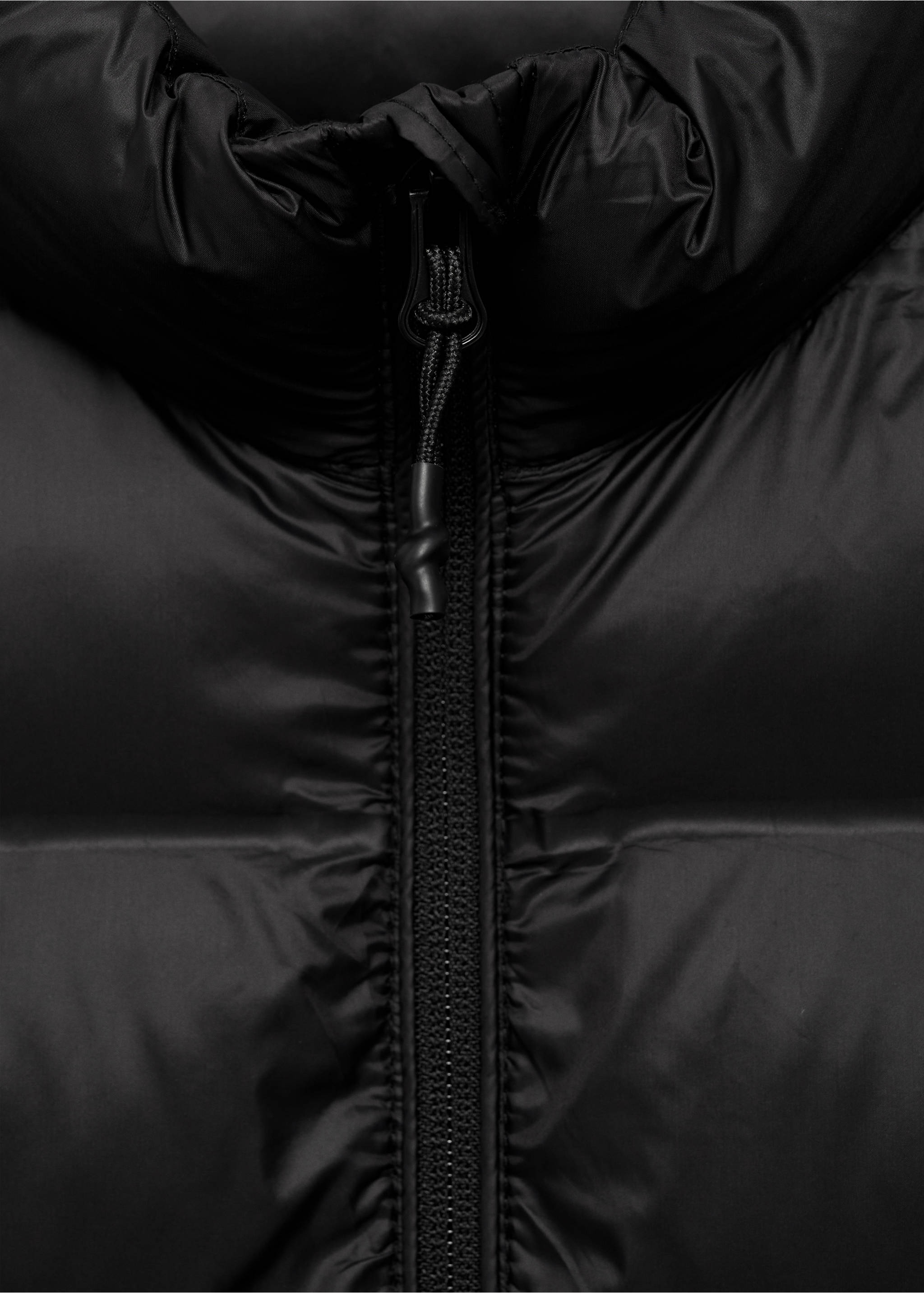 Steppanorak mit Zip - Detail des Artikels 8, Schwarz. Ref: 77005972-00.