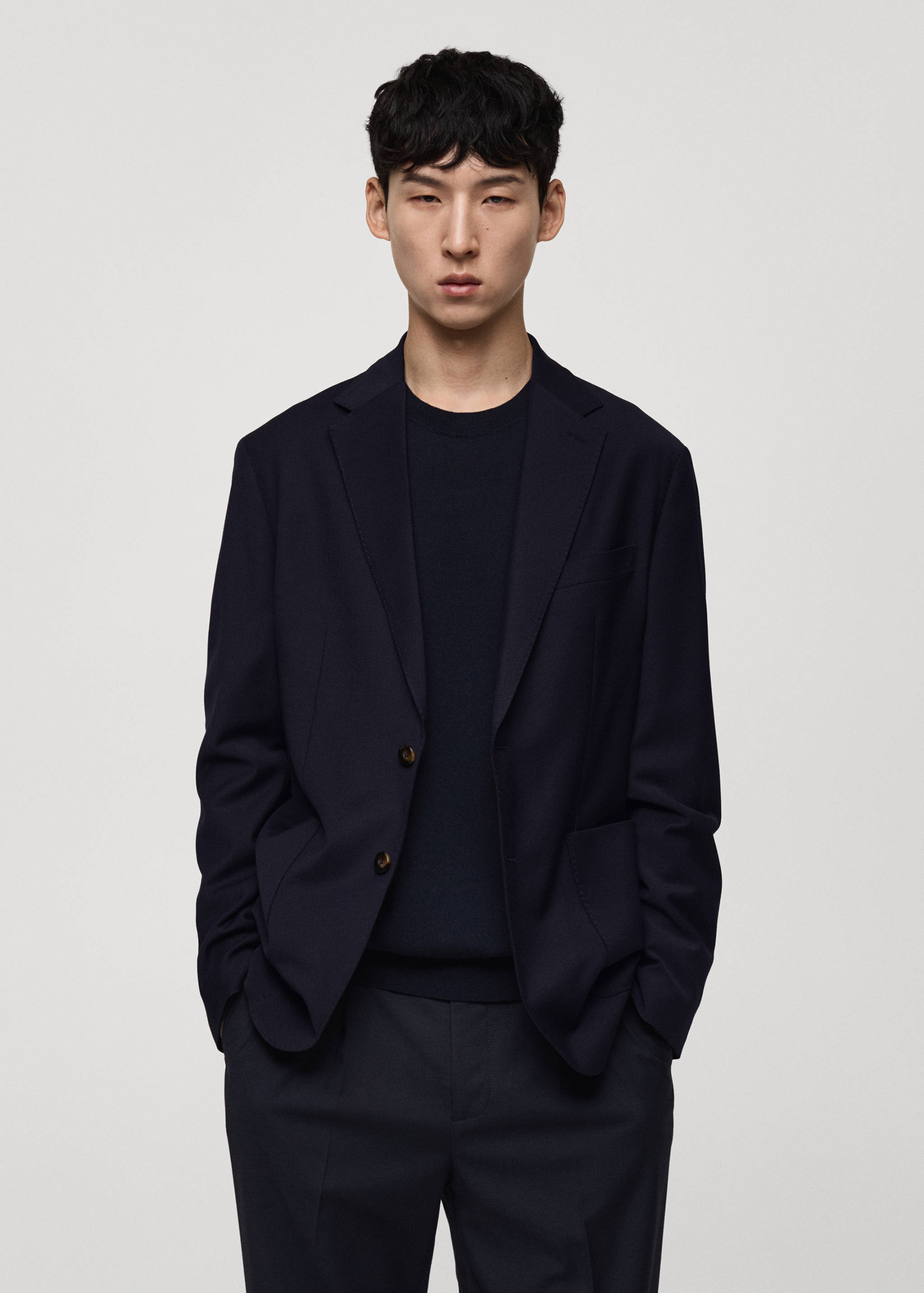 Blazer de lã slim fit com bolsos - Plano médio