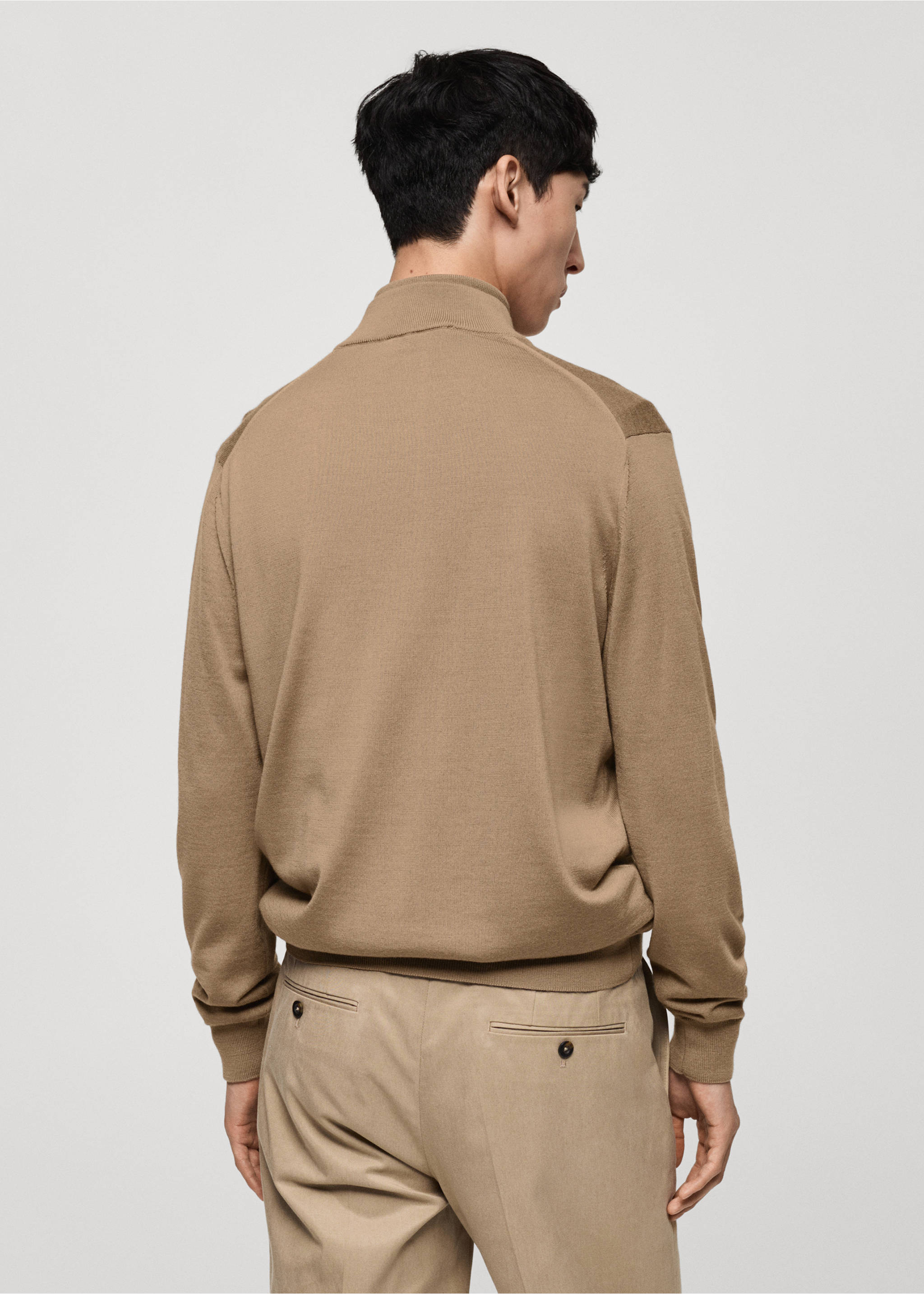 100% merino wool sweater with zip-neck - Reverse of the article, Sand. Ref: 77005979-00.