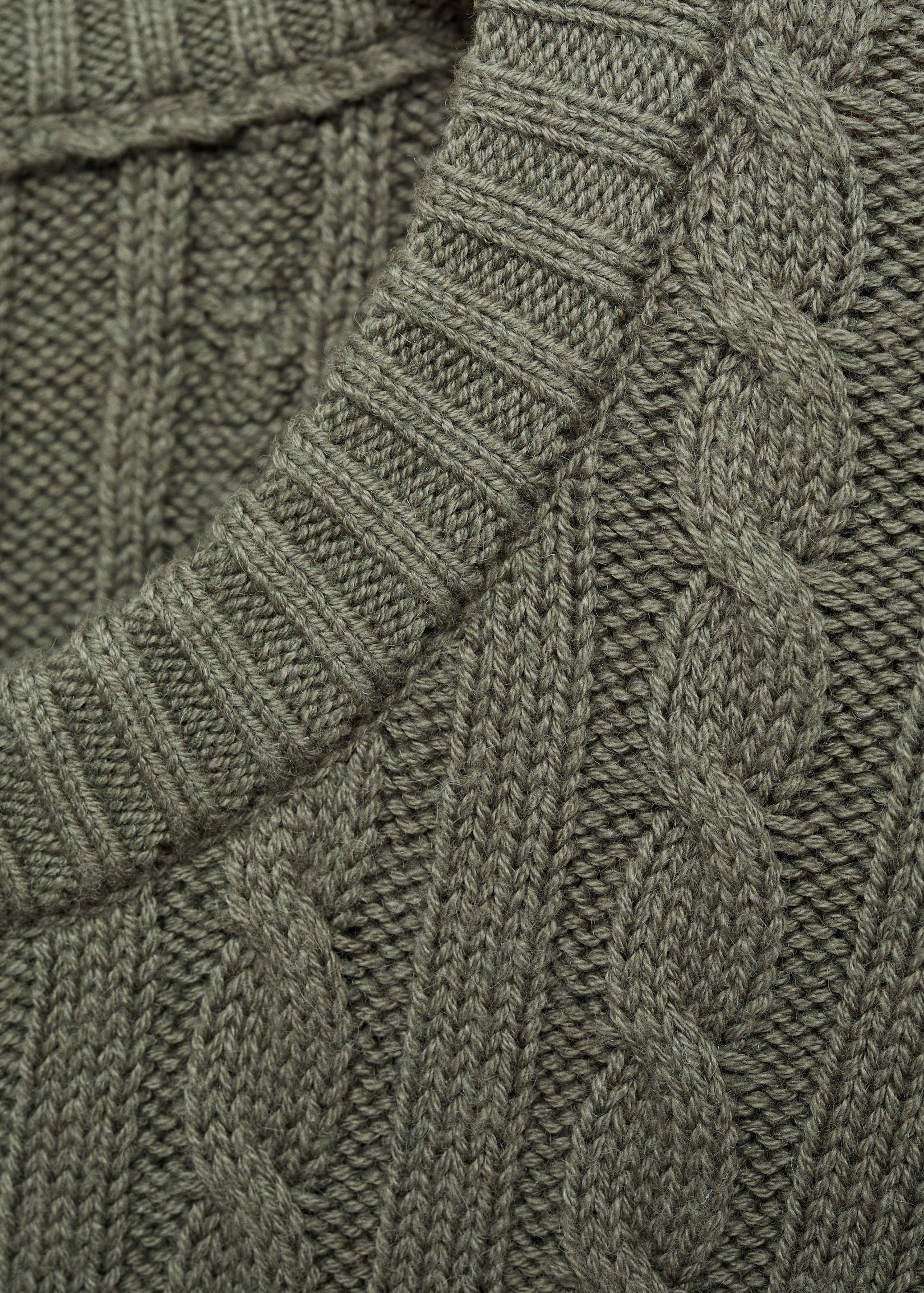 Pullover mit Zopfmuster aus Baumwollgemisch - Detail des Artikels 8