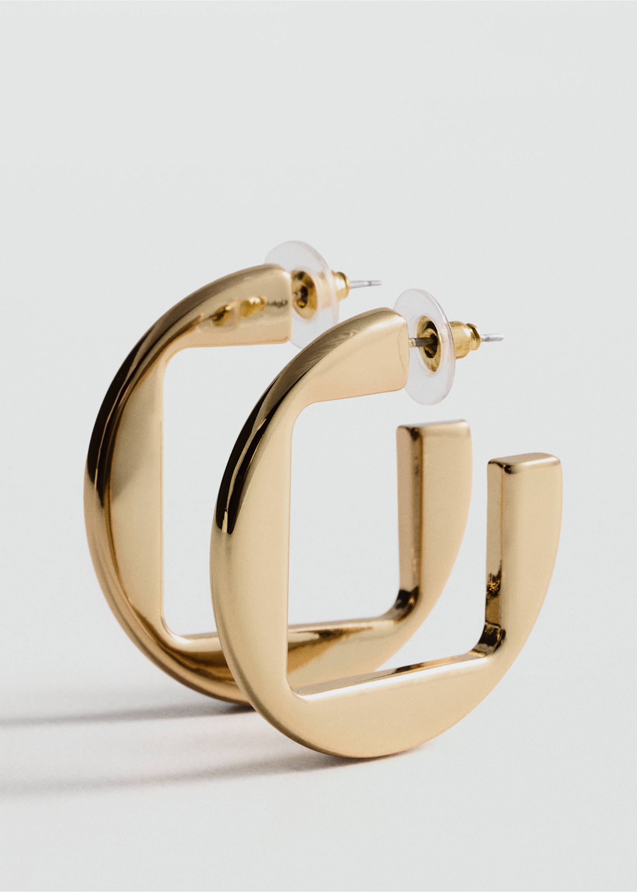 Orecchino anello quadrato - Piano medio, Oro. Ref: 77006002-00.