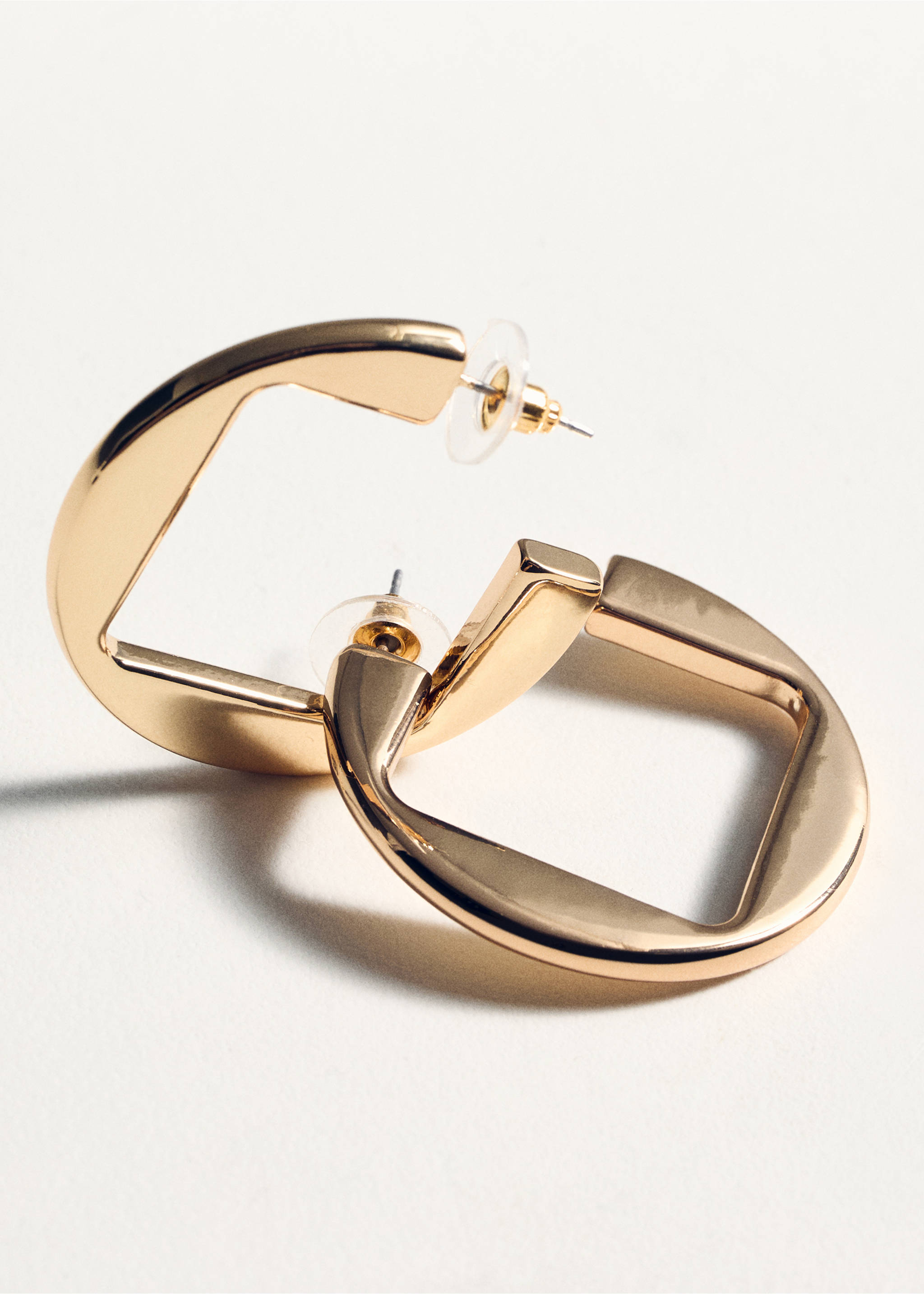 Orecchino anello quadrato - Dettaglio dell'articolo 5, Oro. Ref: 77006002-00.