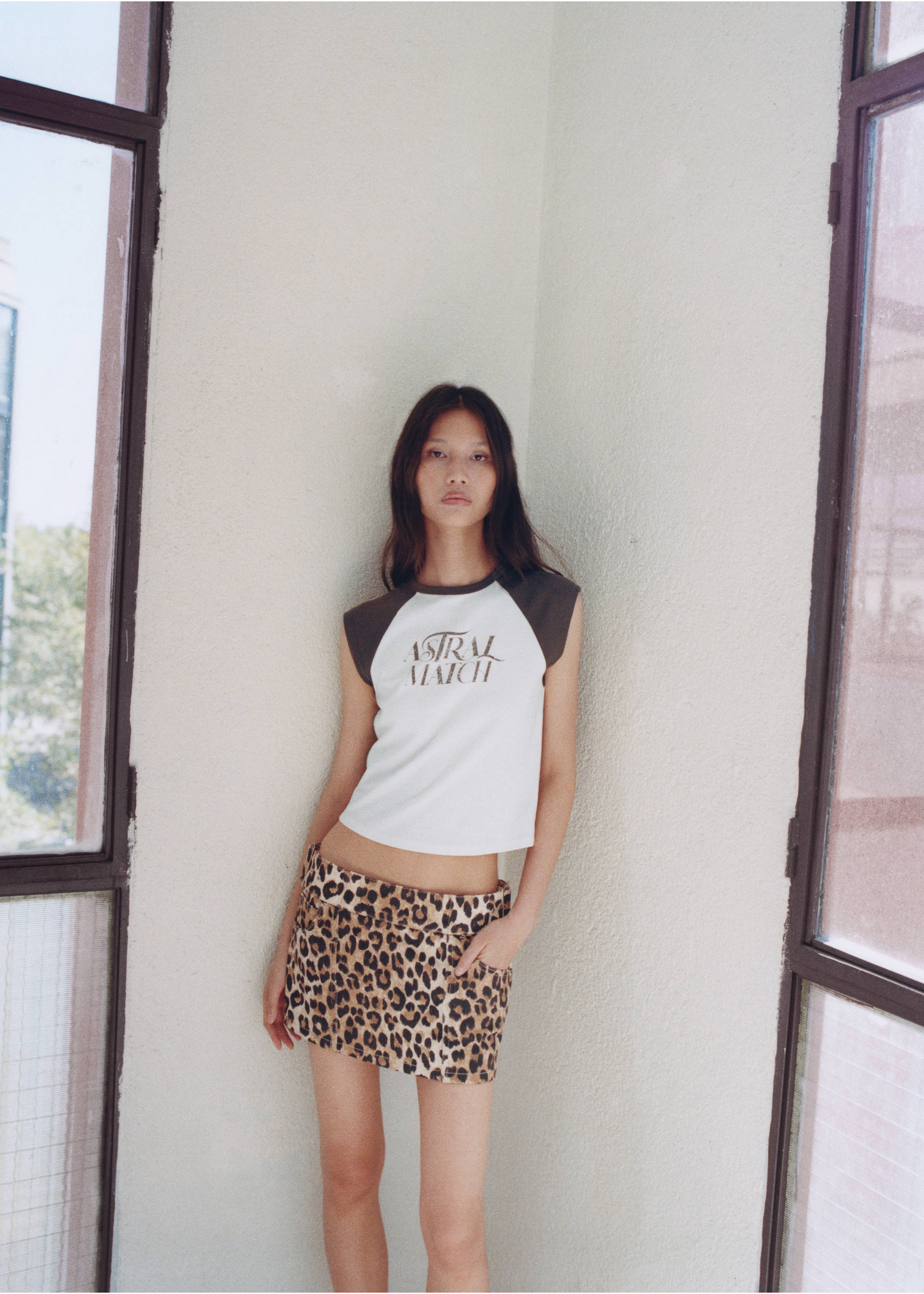 Bedrucktes Baumwoll-T-Shirt - Detail des Artikels 6, Braun. Ref: 77006355-00.