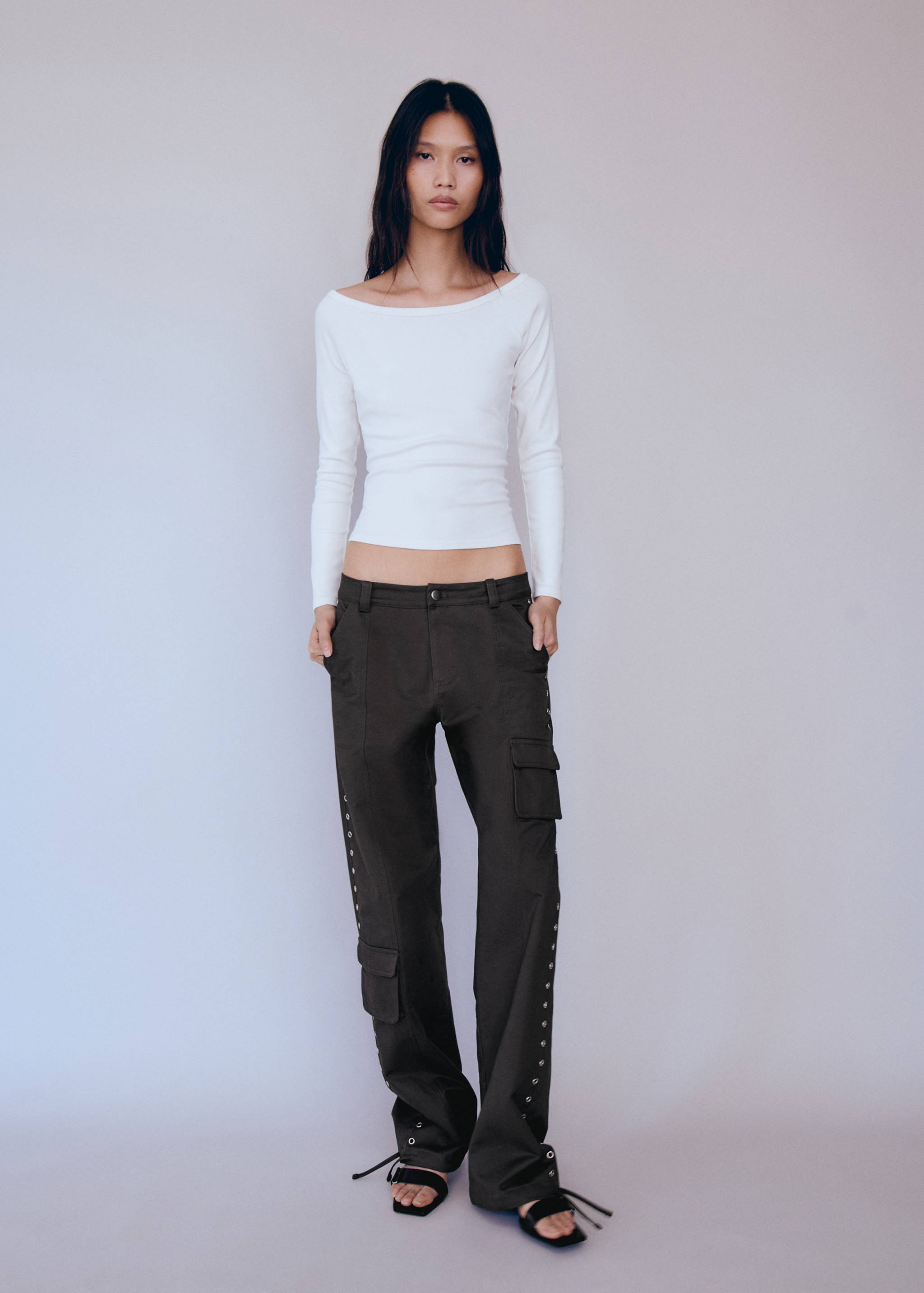 Tricou cu guler bărcuță din bumbac - Plan general