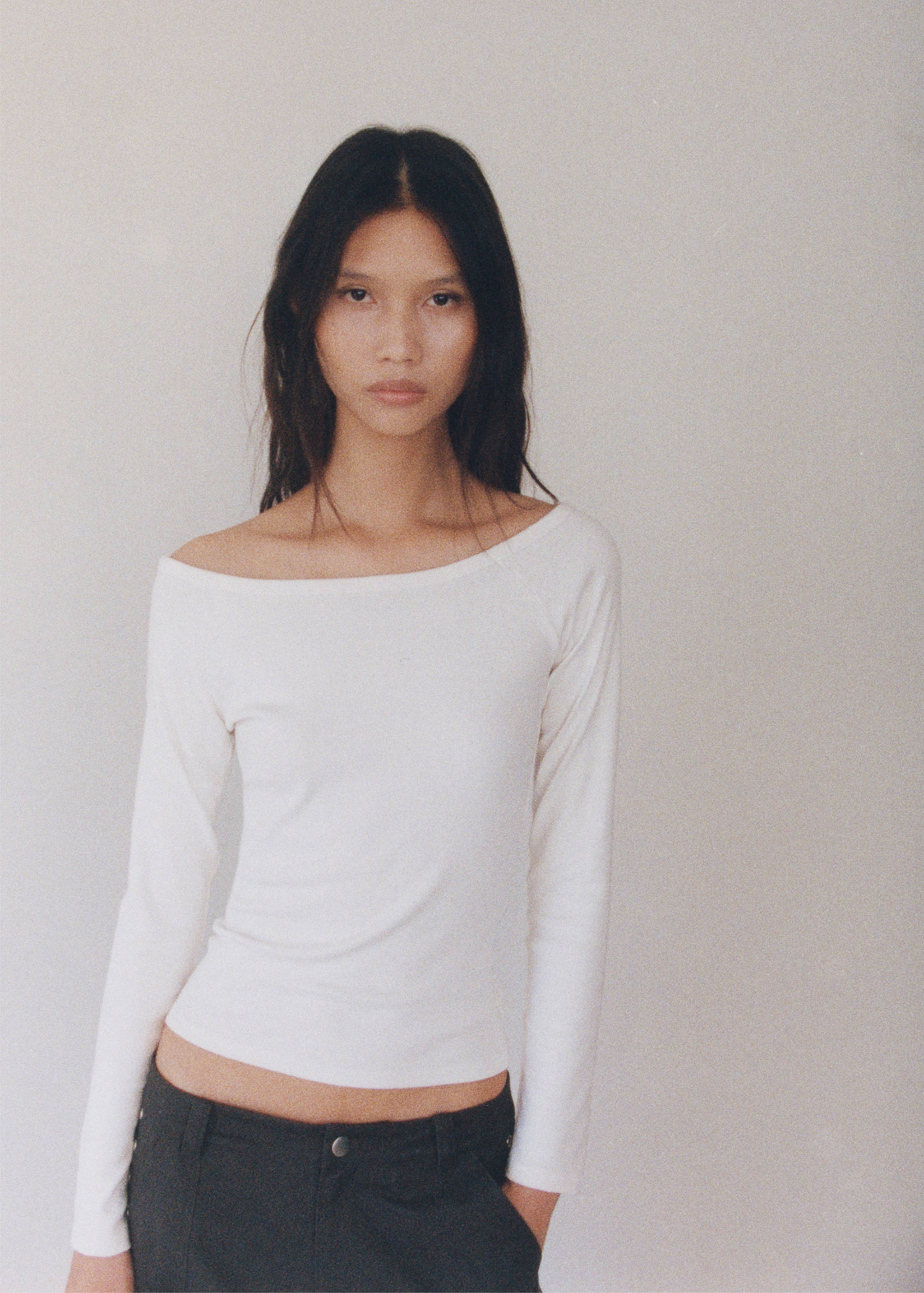 Tricou cu guler bărcuță din bumbac - Detaliu al articolului 6