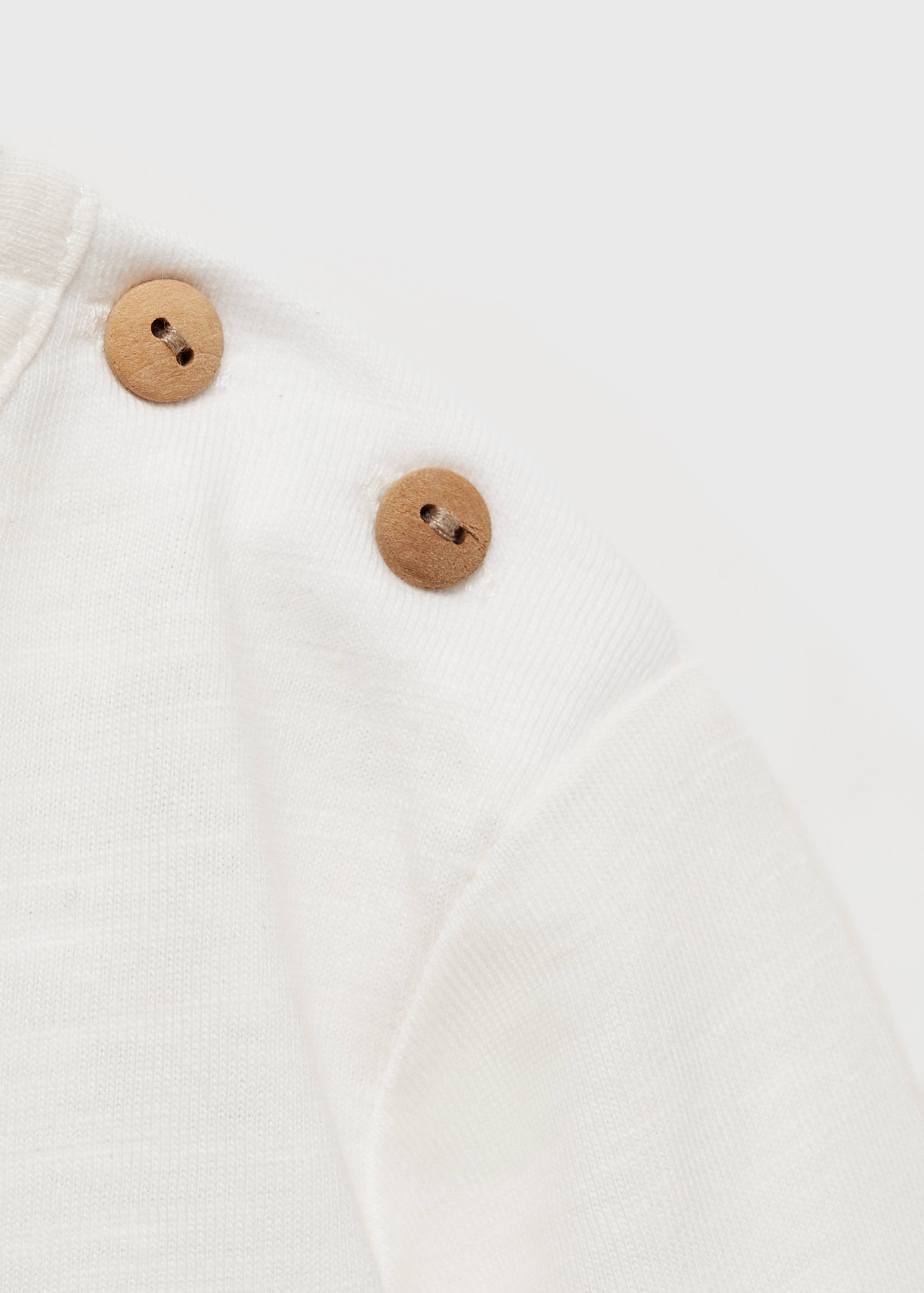 Long-sleeved t-shirt with embossed print - Details of the article 0