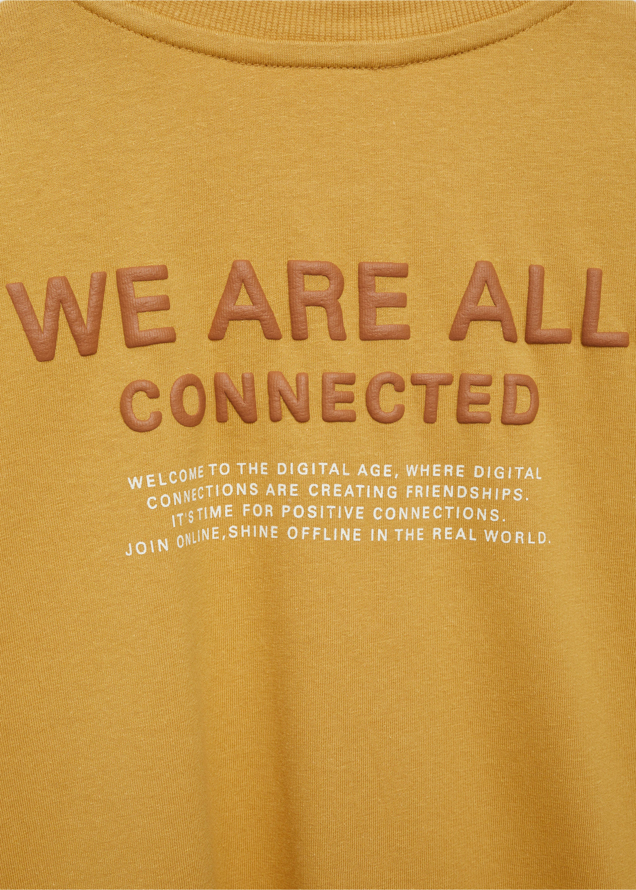 Long-sleeved t-shirt with embossed print - Details of the article 0, Ochre. Ref: 77006728-00.
