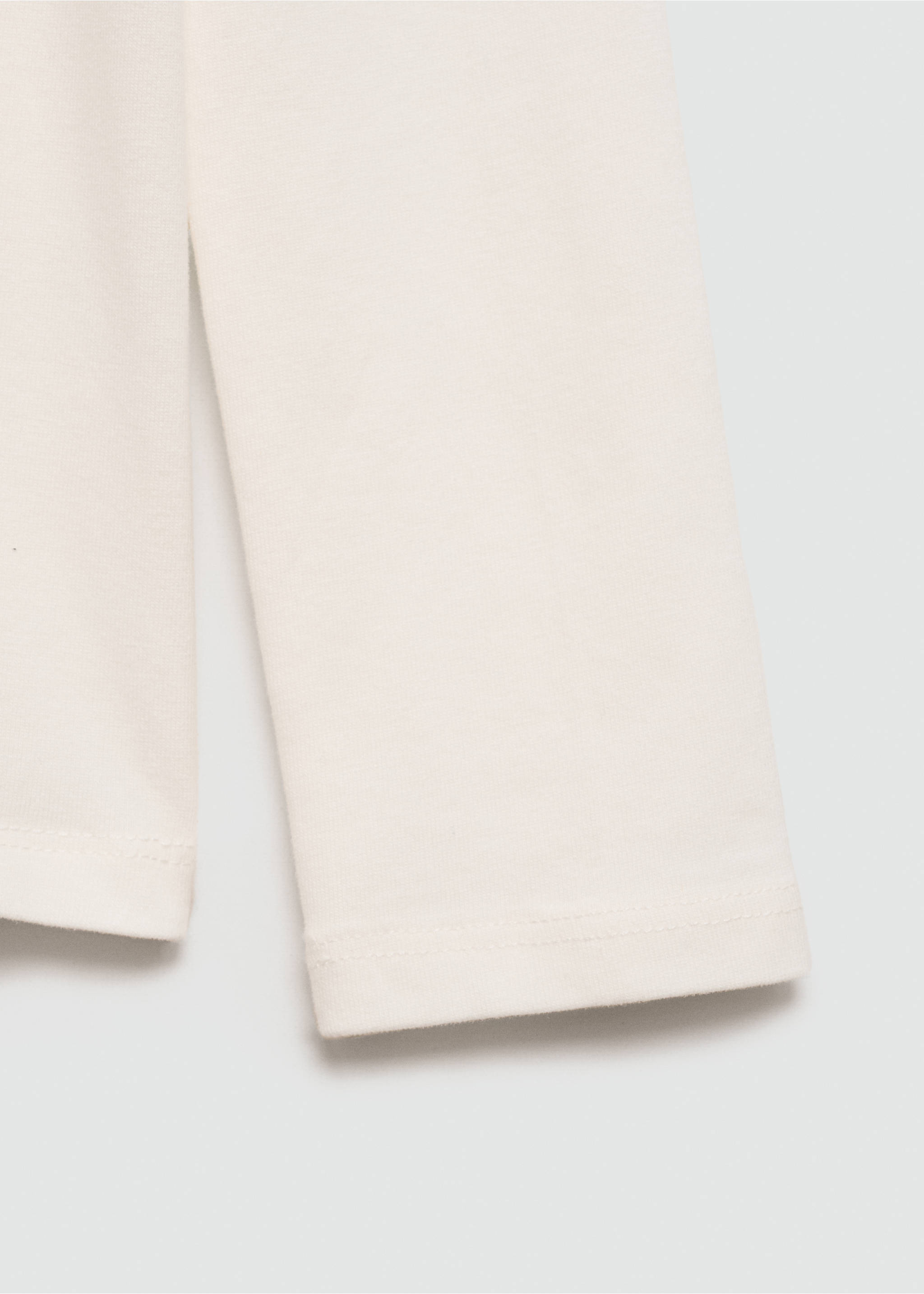 T-shirt manches longues col roulé - Détail de l'article 0, Blanc cassé. Ref: 77006729-00.