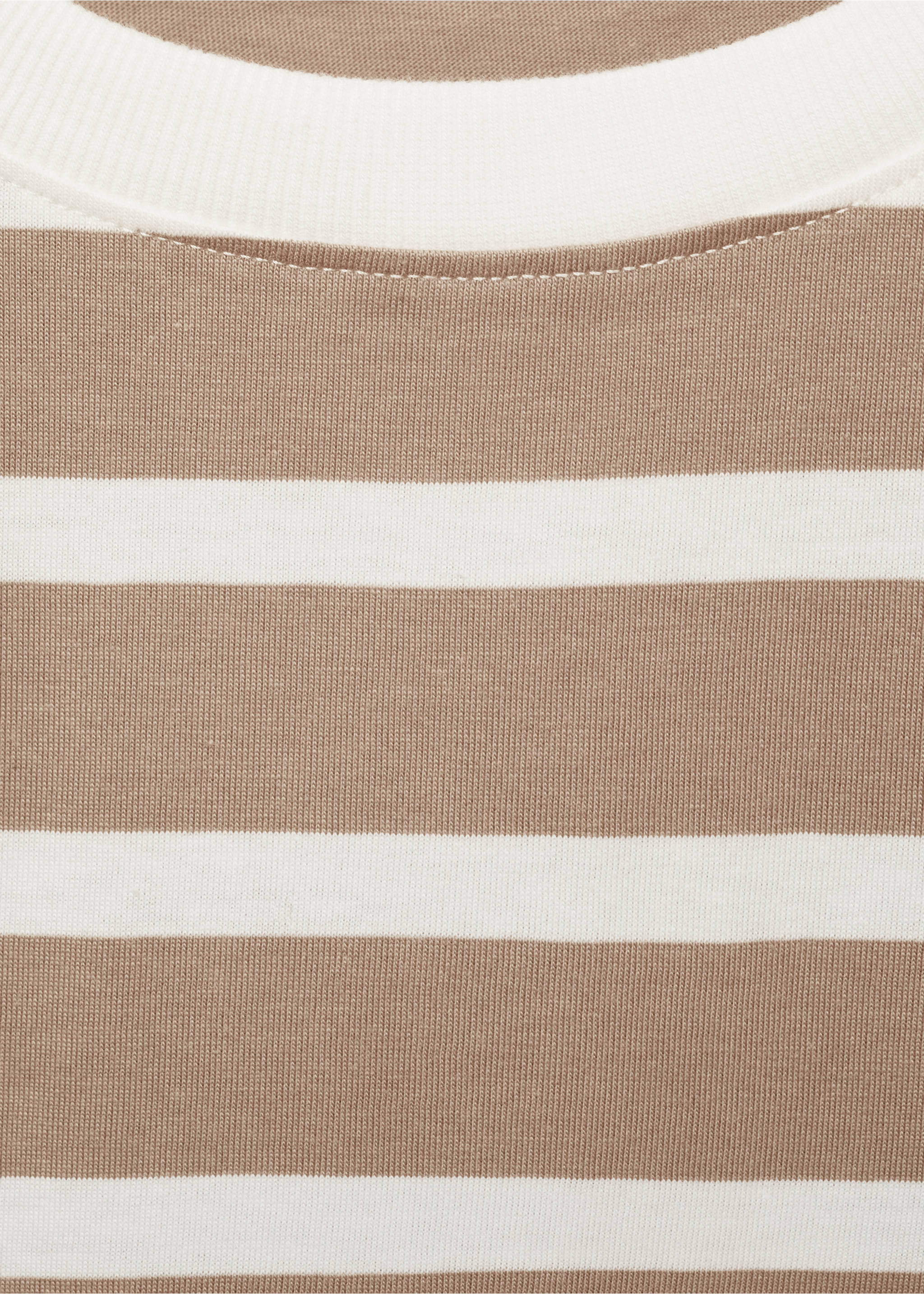 Langärmliges T-Shirt mit Streifen - Detail des Artikels 8, Sandfarben. Ref: 77006730-00.
