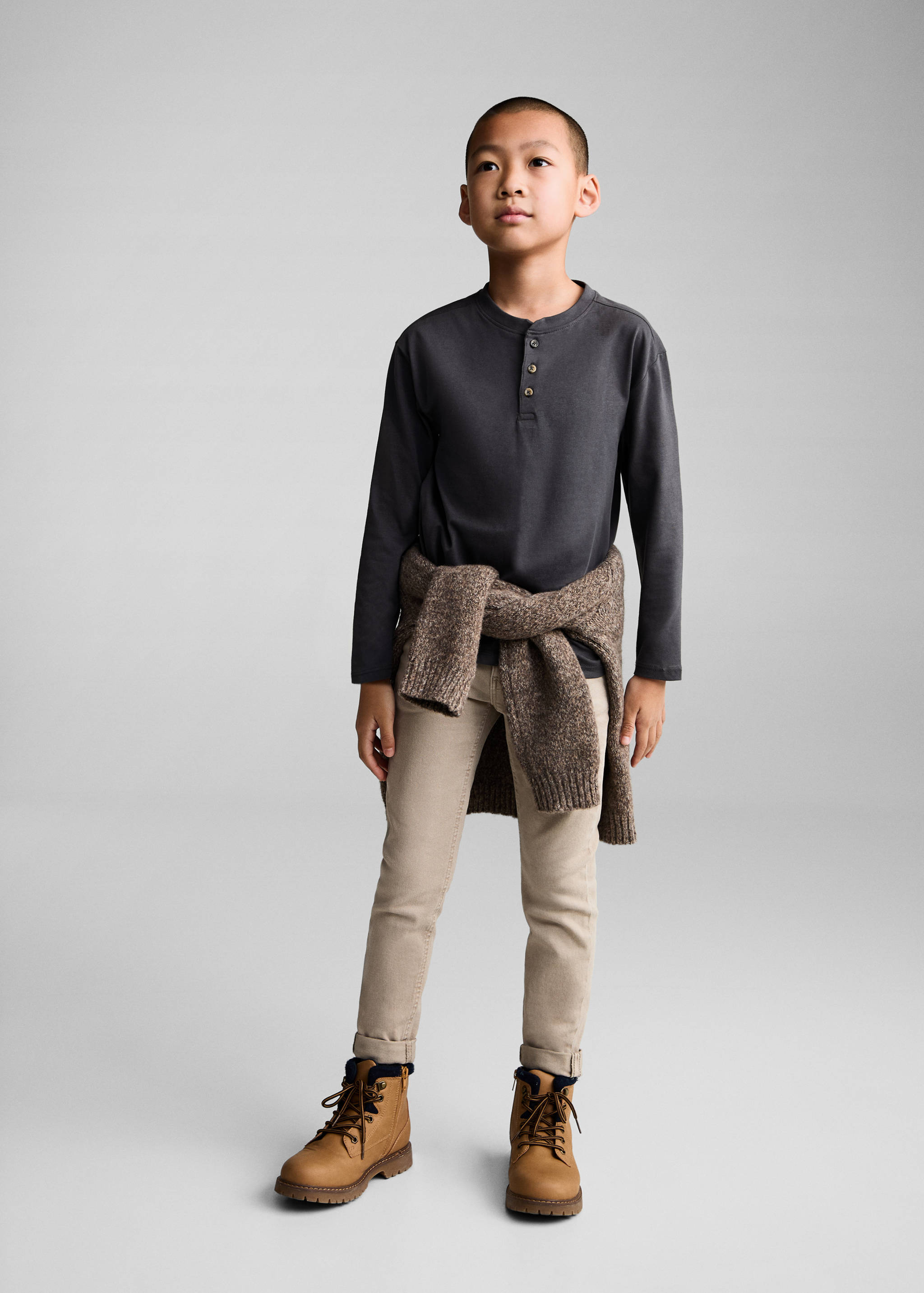 Baumwollshirt mit Knöpfen - Allgemeine Ansicht