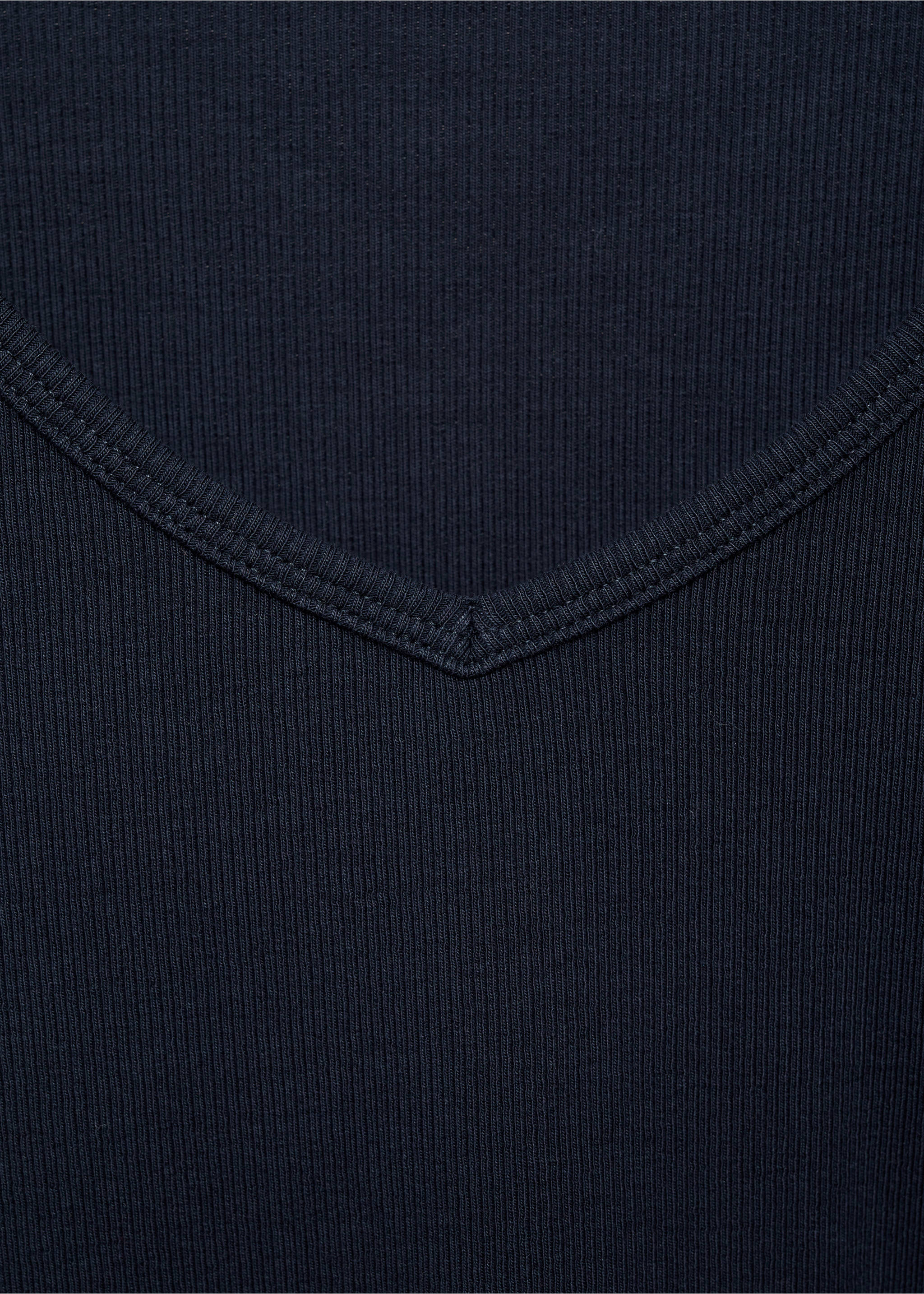 T-shirt manches longues col V - Détail de l'article 8, Bleu marine foncé. Ref: 77006751-00.