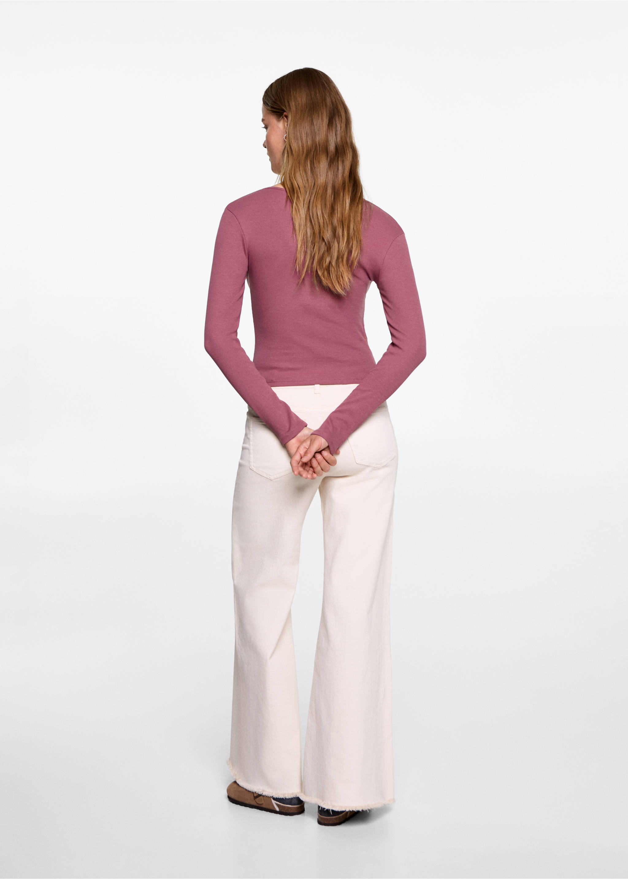 T-shirt manches longues col V - Verso de l’article, Rose pastel. Ref: 77006751-00.