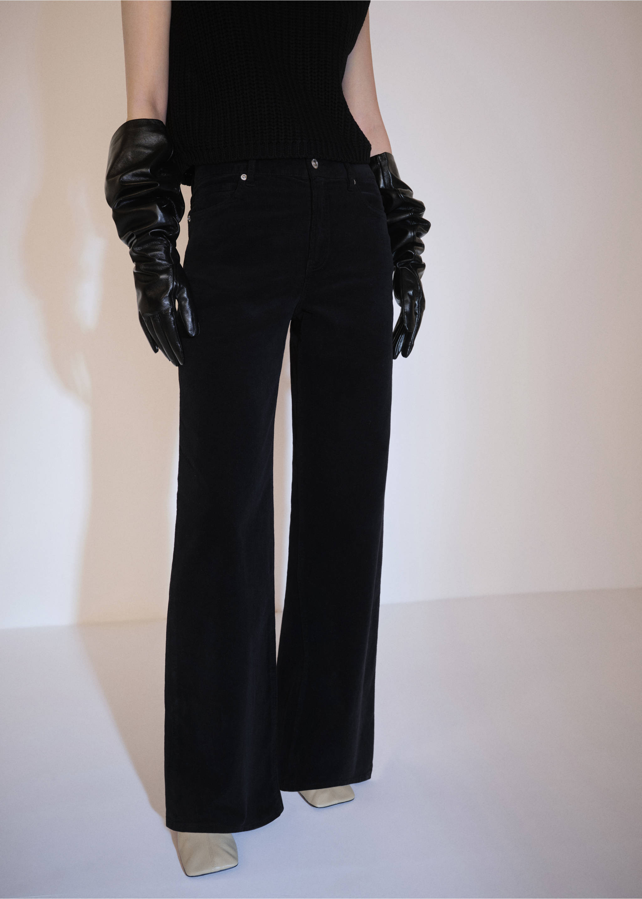 Jeans de bombazina wideleg - Plano médio, Cinzento-carvão. Ref: 77007124-00.