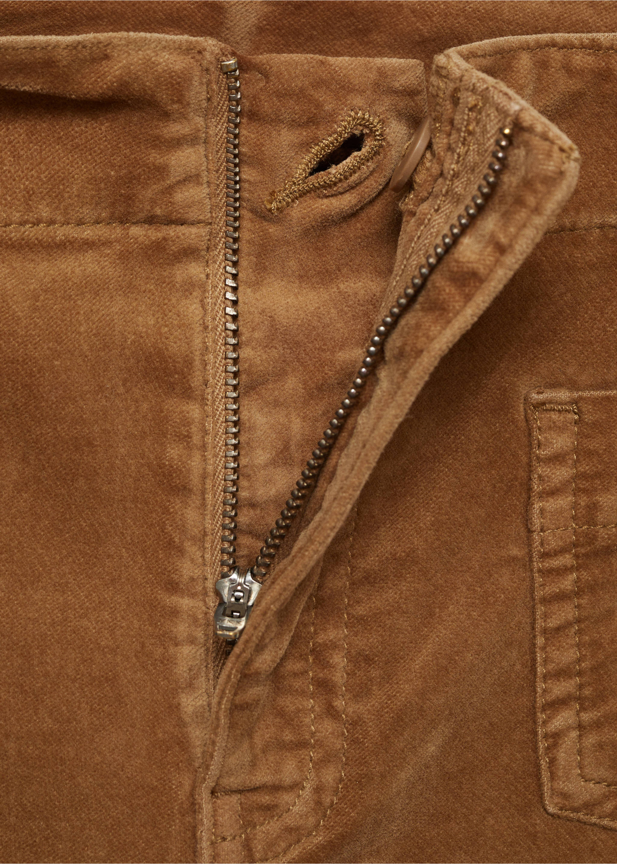 Flared corduroy jeans with pockets - Details of the article 8, Medium Brown. Ref: 77007125-00.