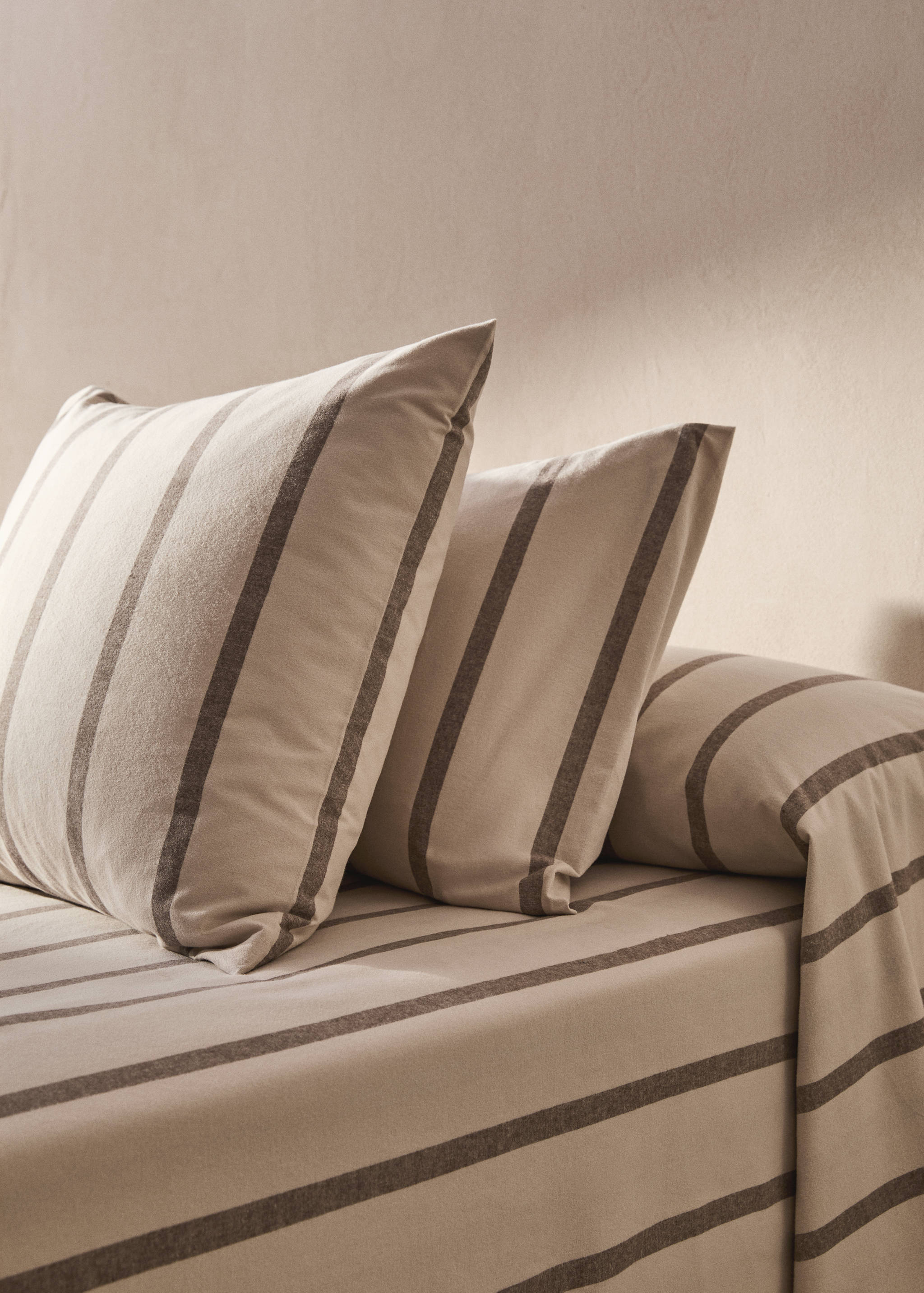 100% cotton flannel striped pillowcase 45x110cm - General plane