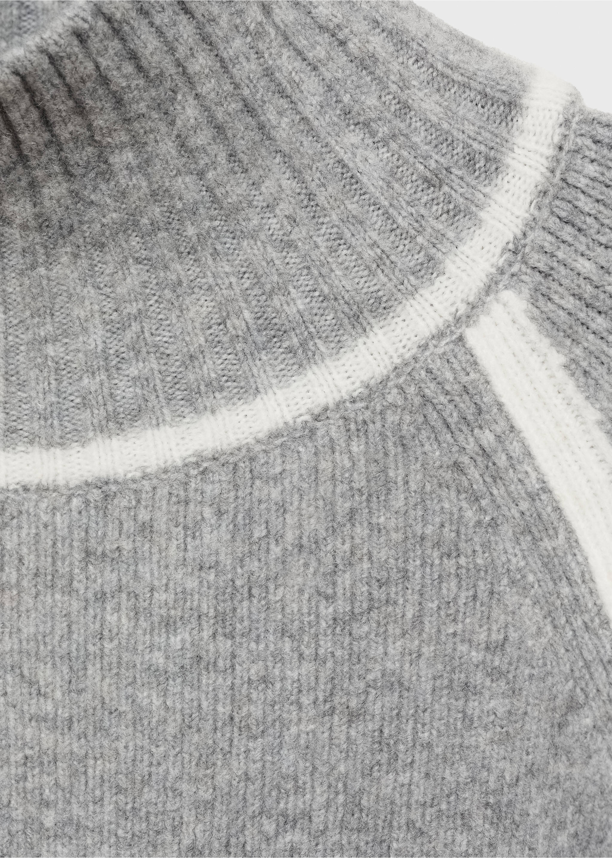 Turtleneck sweater with contrasting details - Details of the article 8, Medium Heather Grey. Ref: 77007682-00.