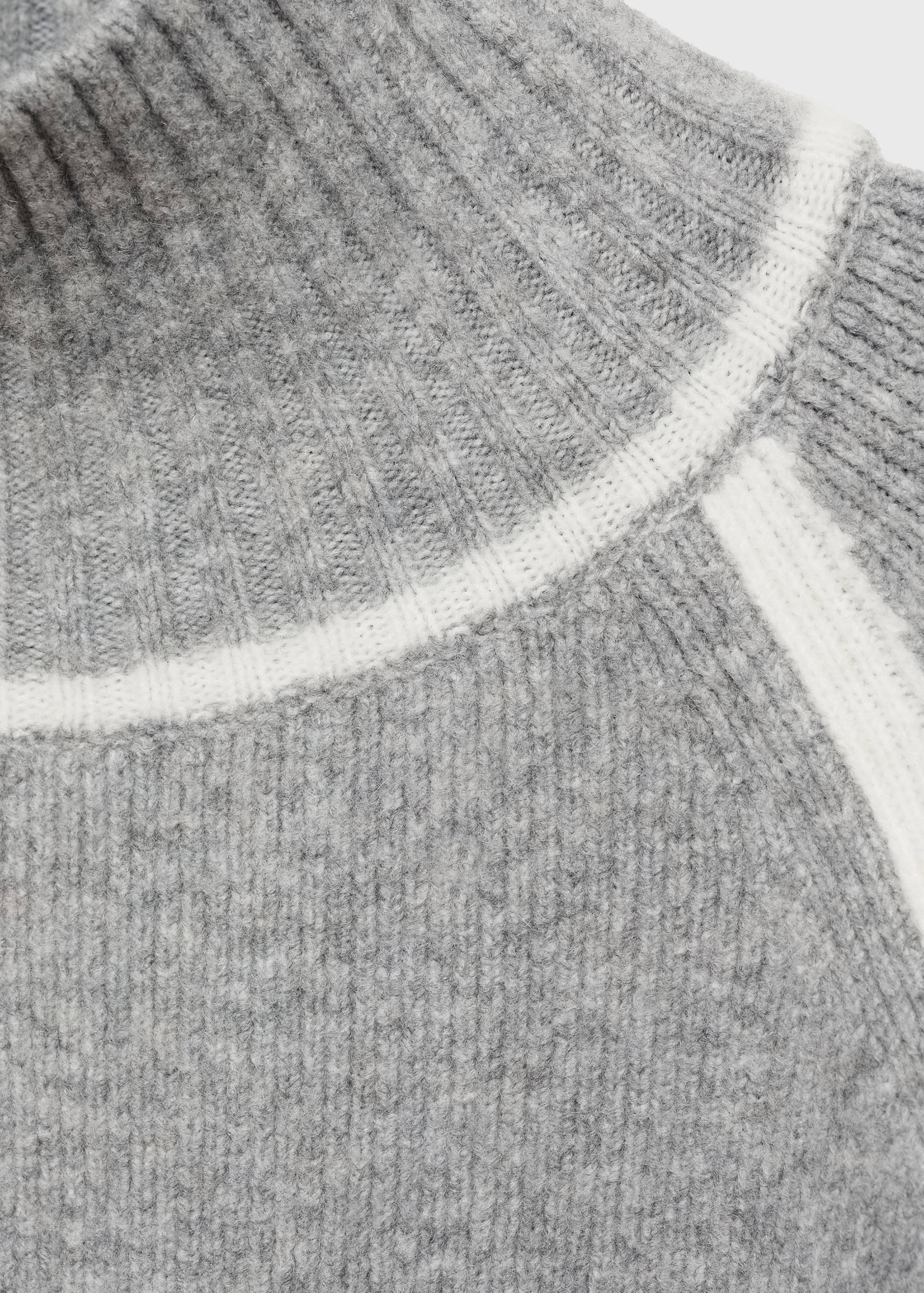 Turtleneck sweater with contrasting details - Details of the article 8