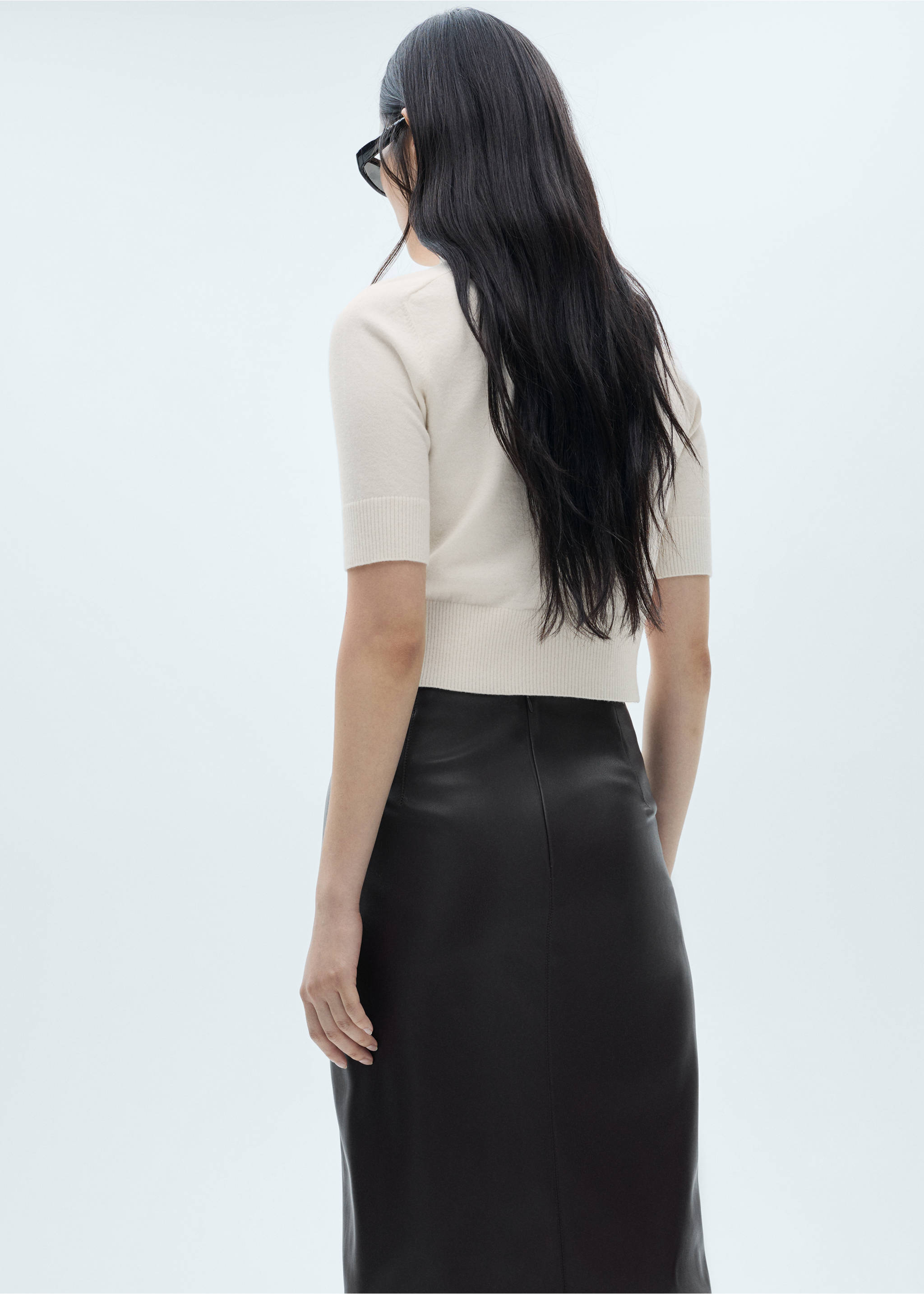 Perkins-neck short-sleeved sweater - Reverse of the article, Sand. Ref: 77007685-00.