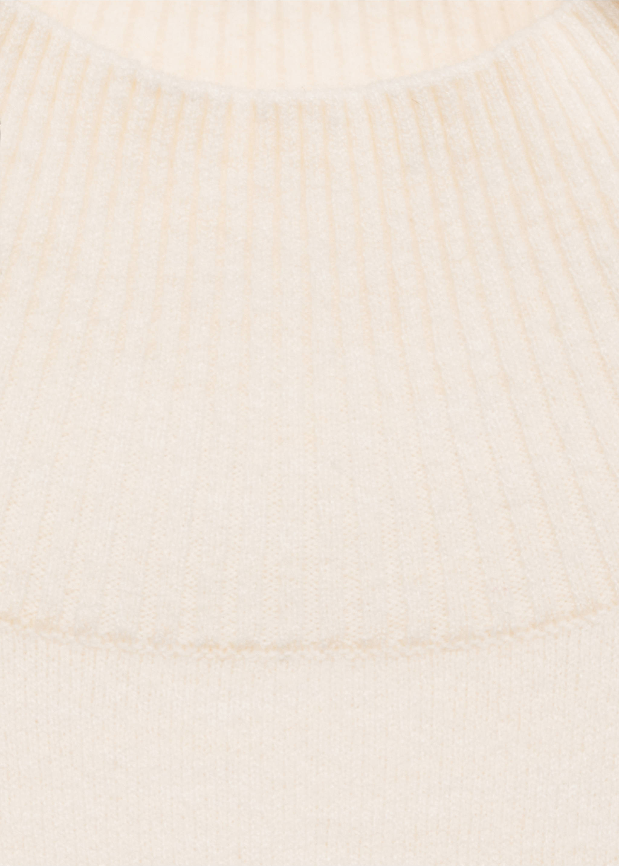 Perkins-neck short-sleeved sweater - Details of the article 8, Sand. Ref: 77007685-00.