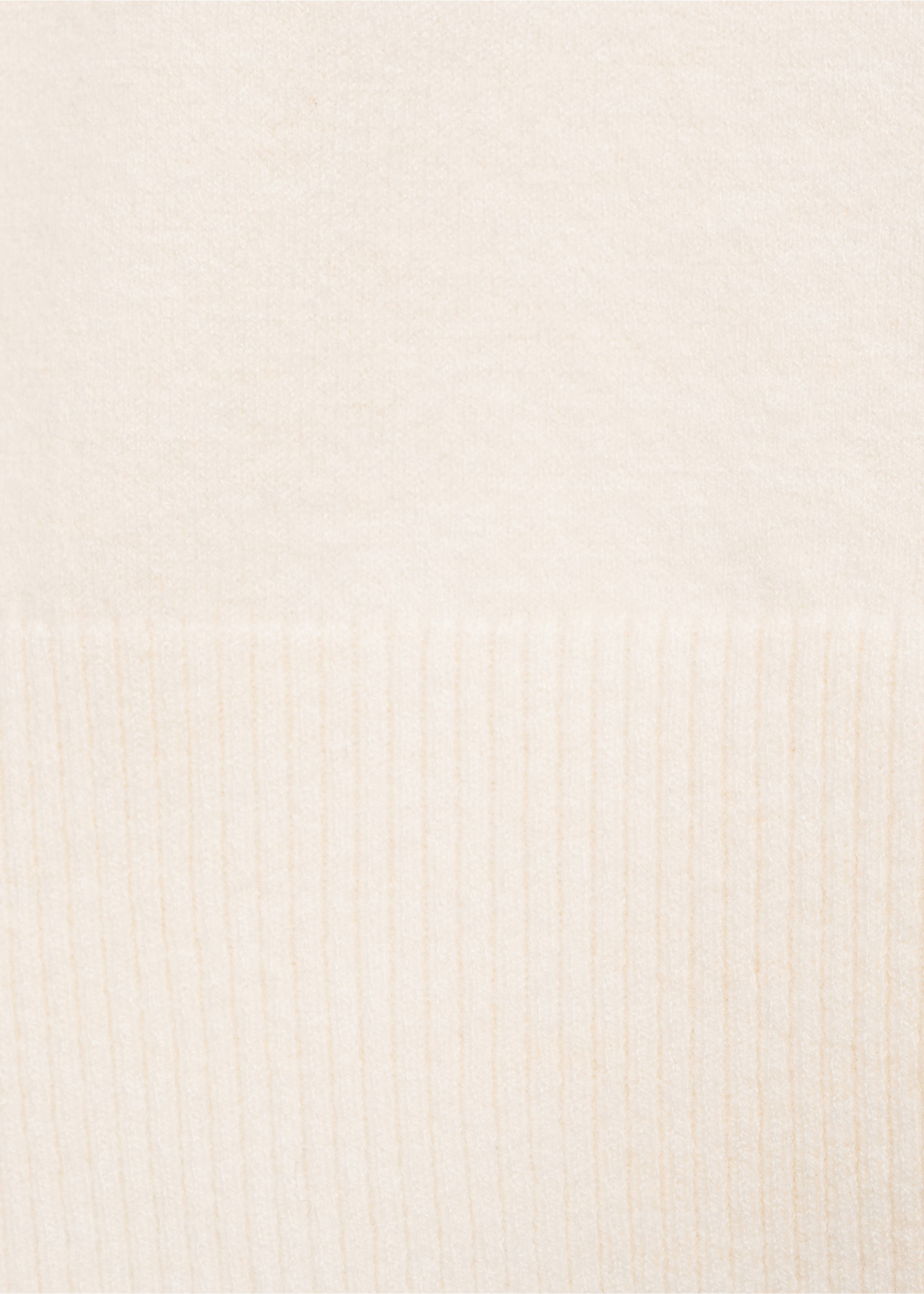 Perkins-neck short-sleeved sweater - Details of the article 0, Sand. Ref: 77007685-00.