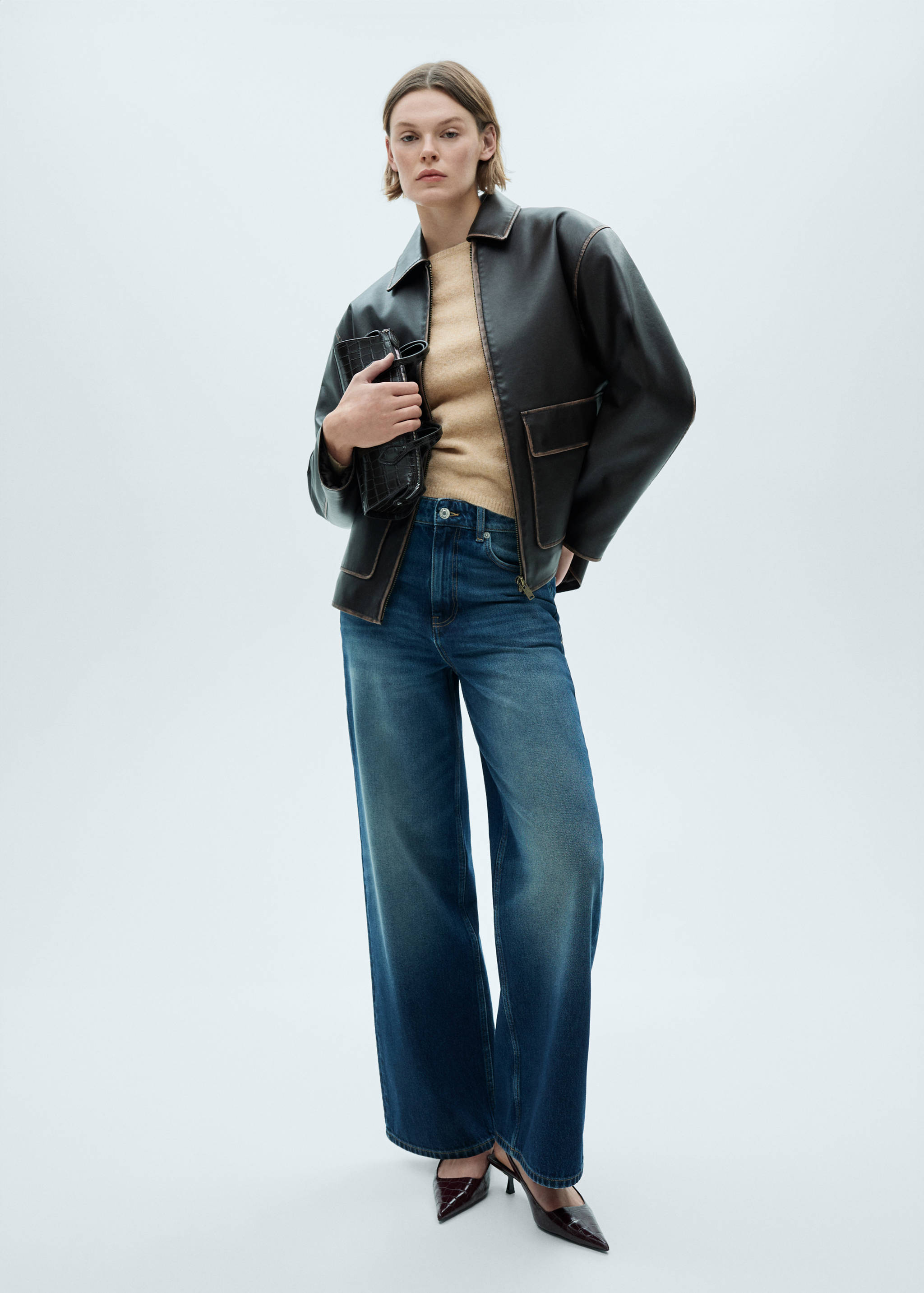 Fine-knit boat-neck sweater - General plane