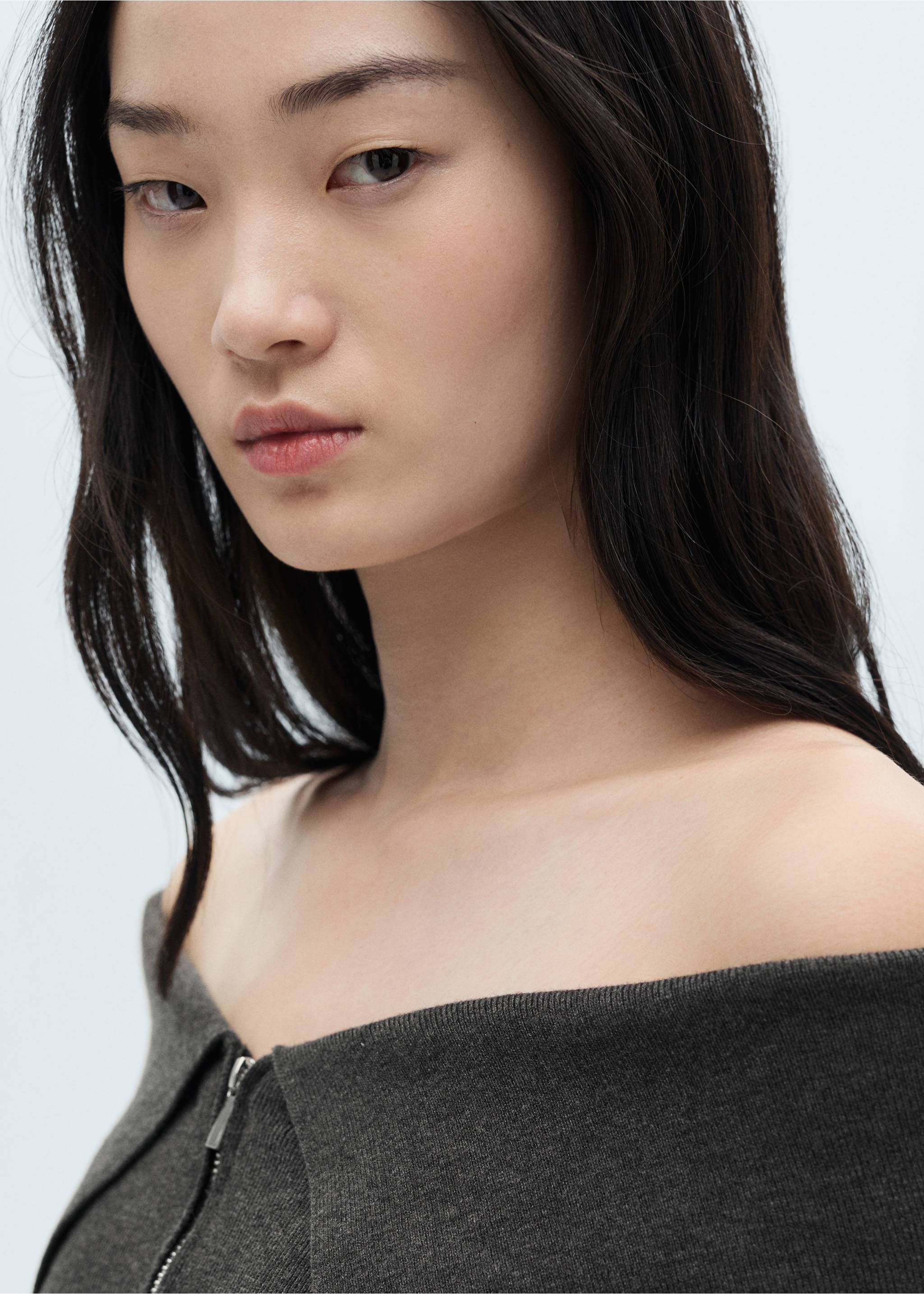 Schulterfreier Pullover mit Reißverschluss - Detail des Artikels 1, Dunkelgrau meliert. Ref: 77007693-00.