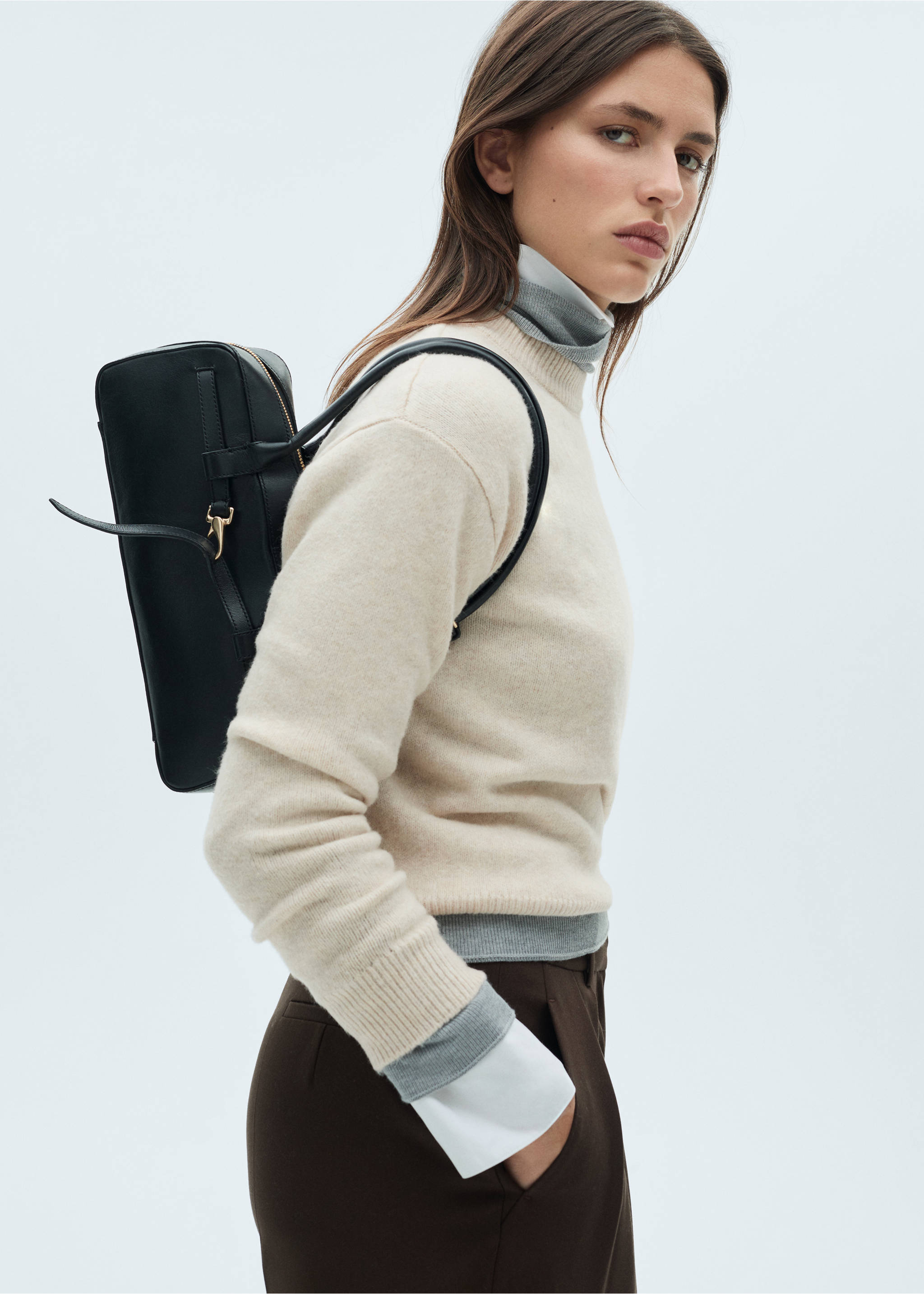 Pull en maille à col rond - Plan moyen, Sable. Ref: 77007695-00.