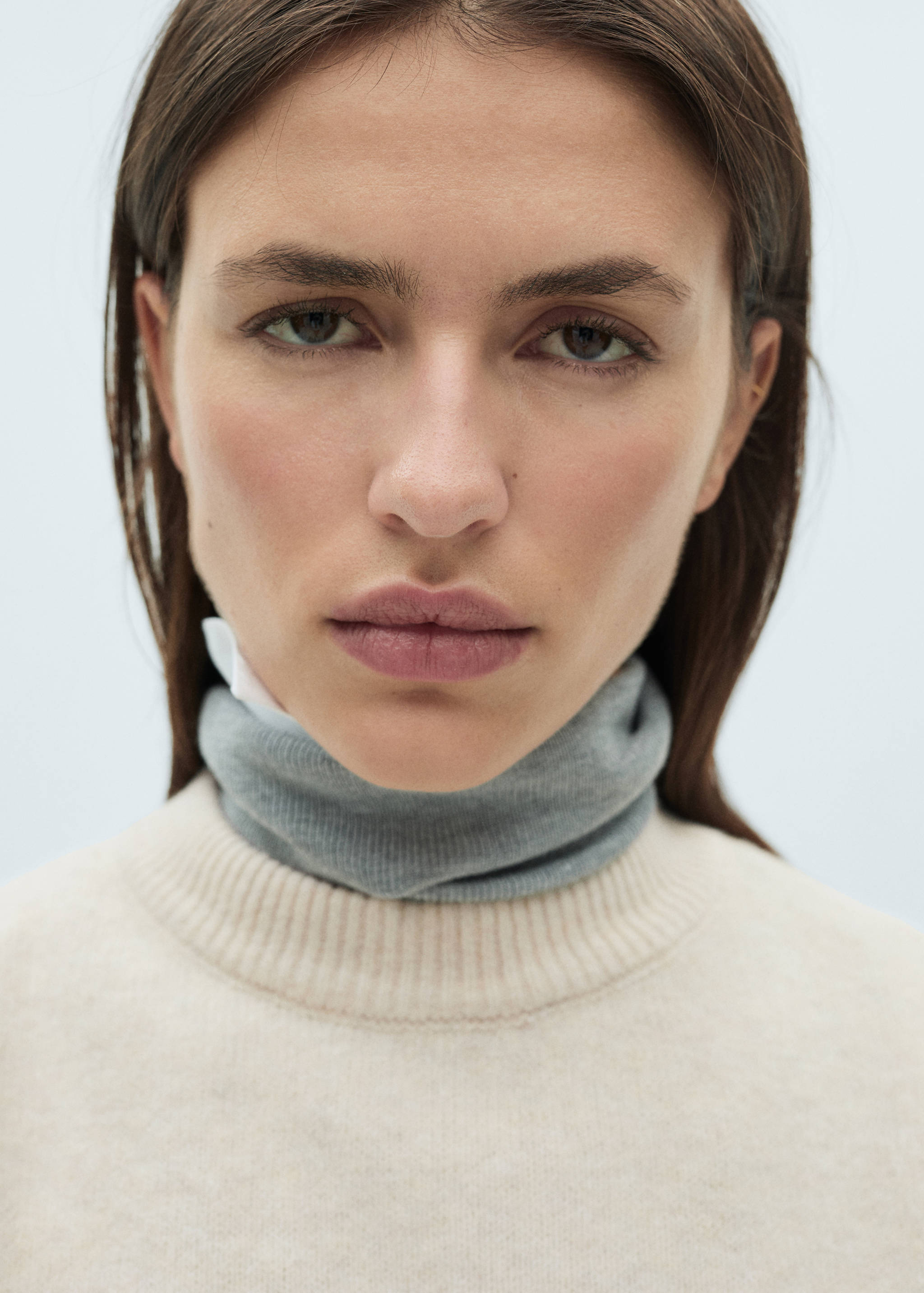 Round-neck knitted sweater - Details of the article 1