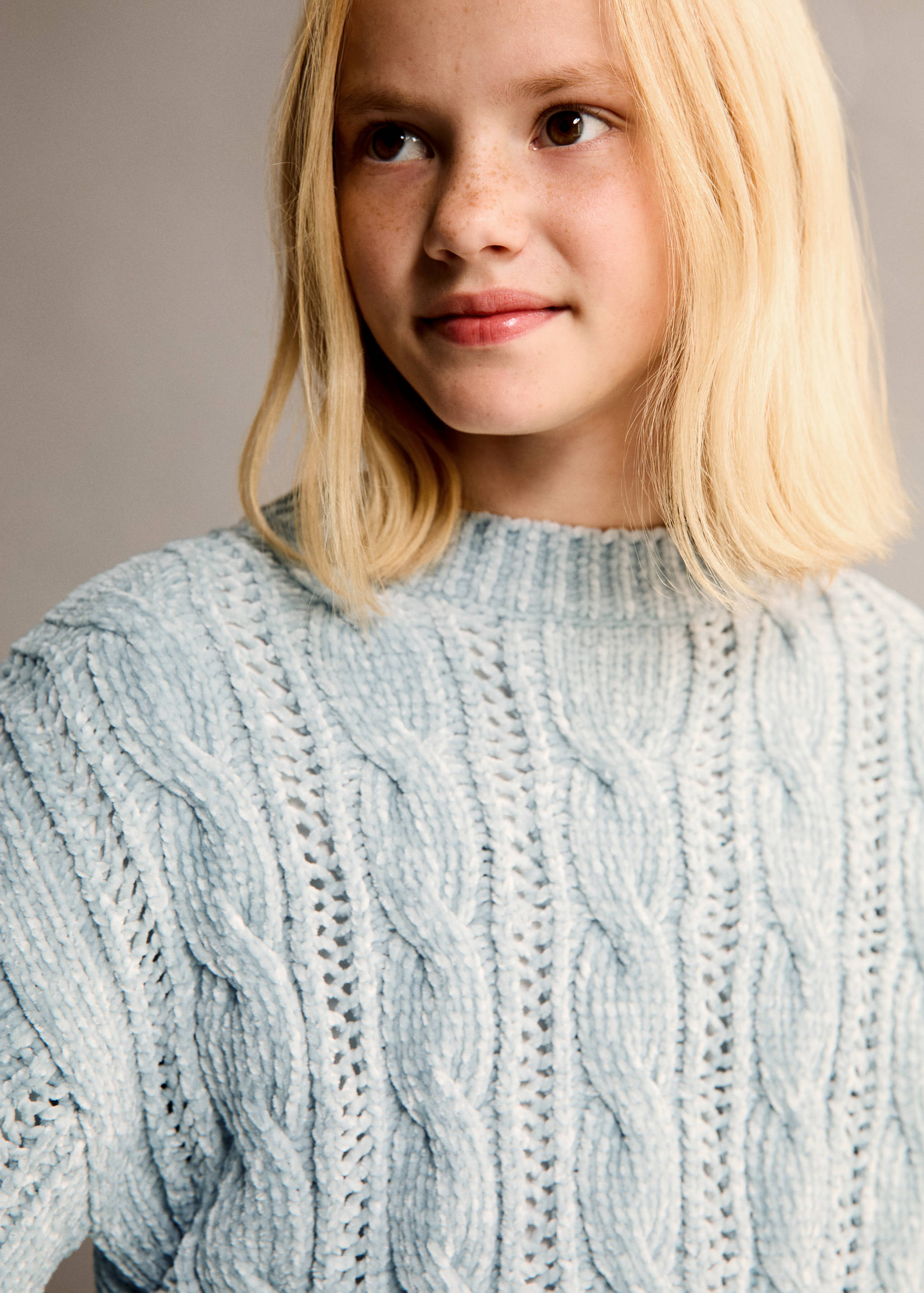 Braided knitted sweater - General plane