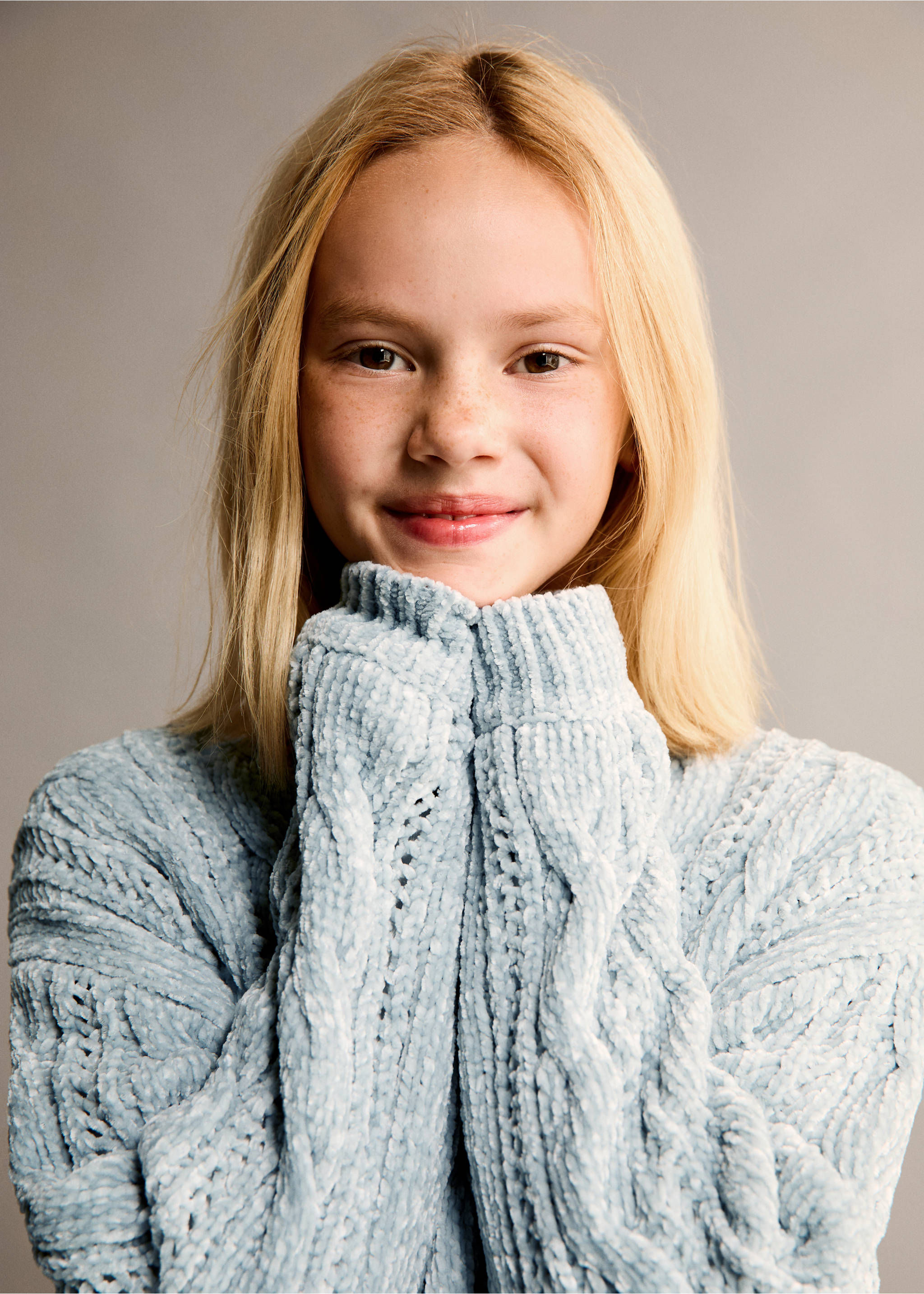 Braided knitted sweater - Medium plane, Light/Pastel Grey. Ref: 77007696-00.