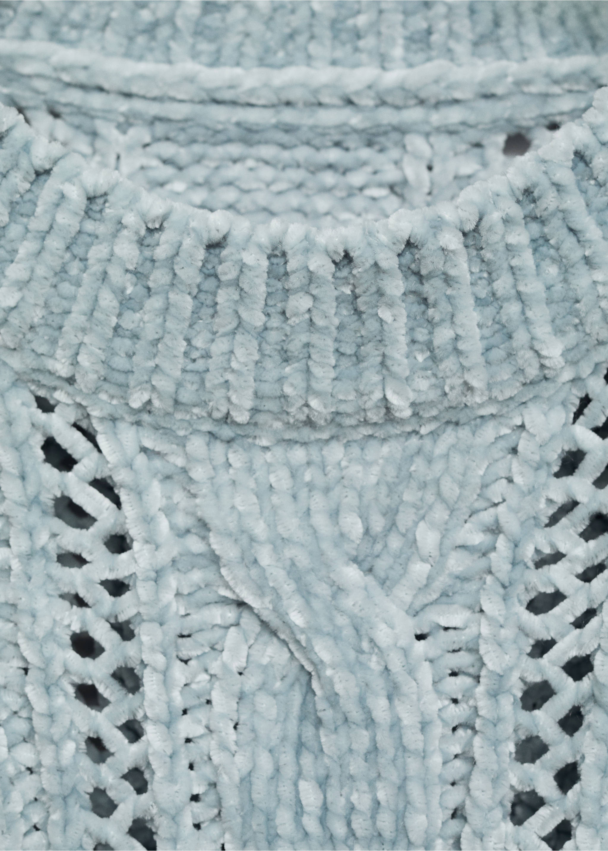 Braided knitted sweater - Details of the article 8, Light/Pastel Grey. Ref: 77007696-00.