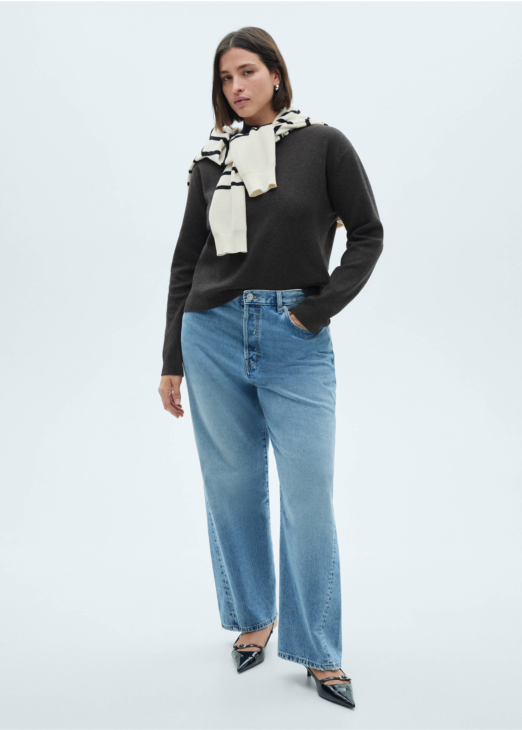 Knitted sweater with perkins neck - Details of the article 3, Medium Heather Grey. Ref: 77007697-00.