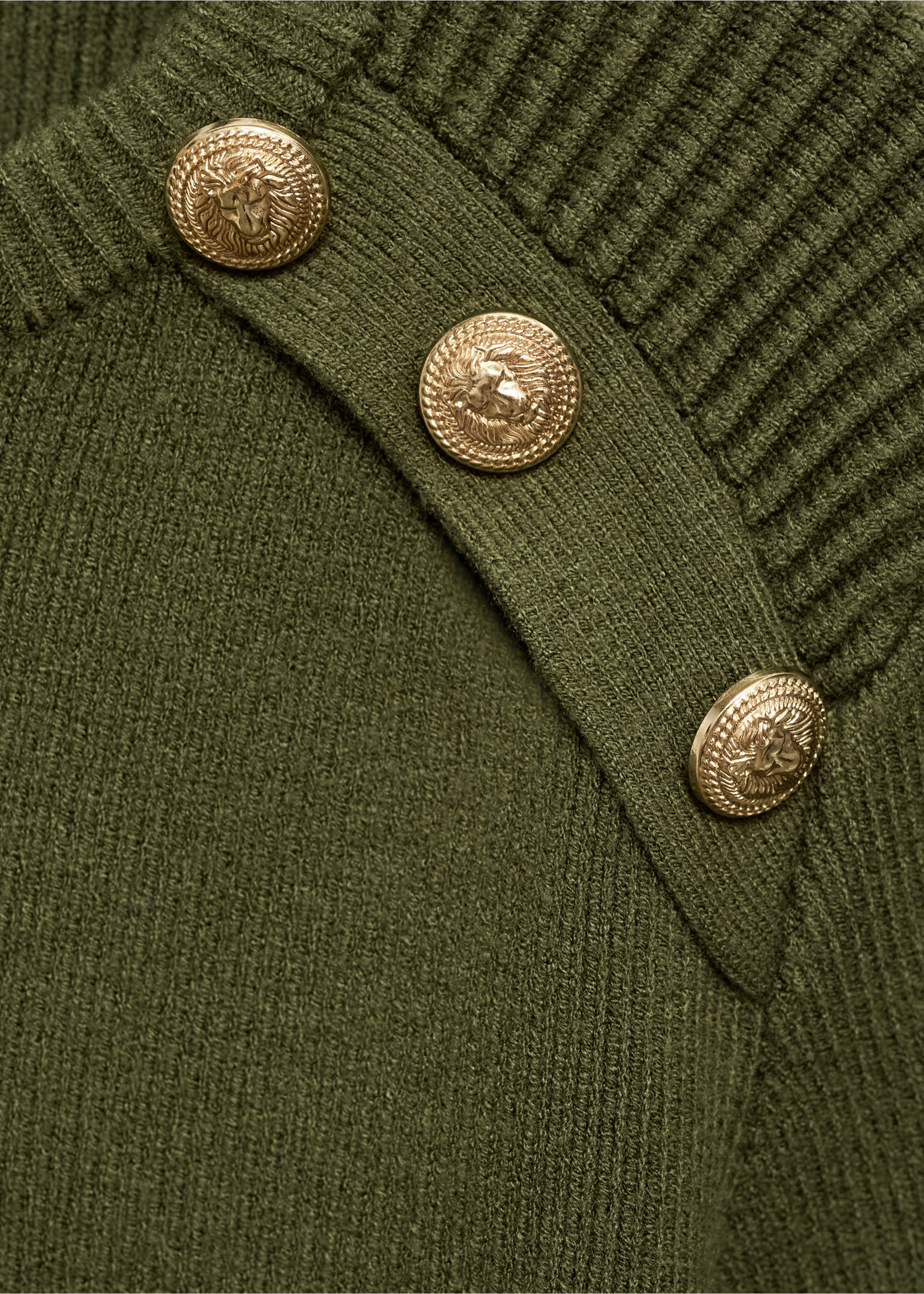 Pullover mit Schmuckknöpfen - Detail des Artikels 8, Khaki. Ref: 77007698-00.