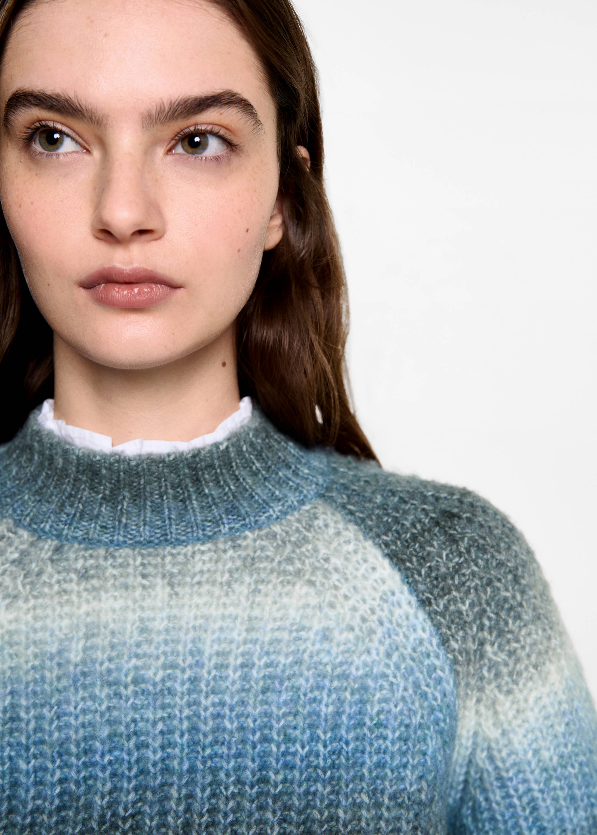Degraded knitted sweater - Details of the article 1